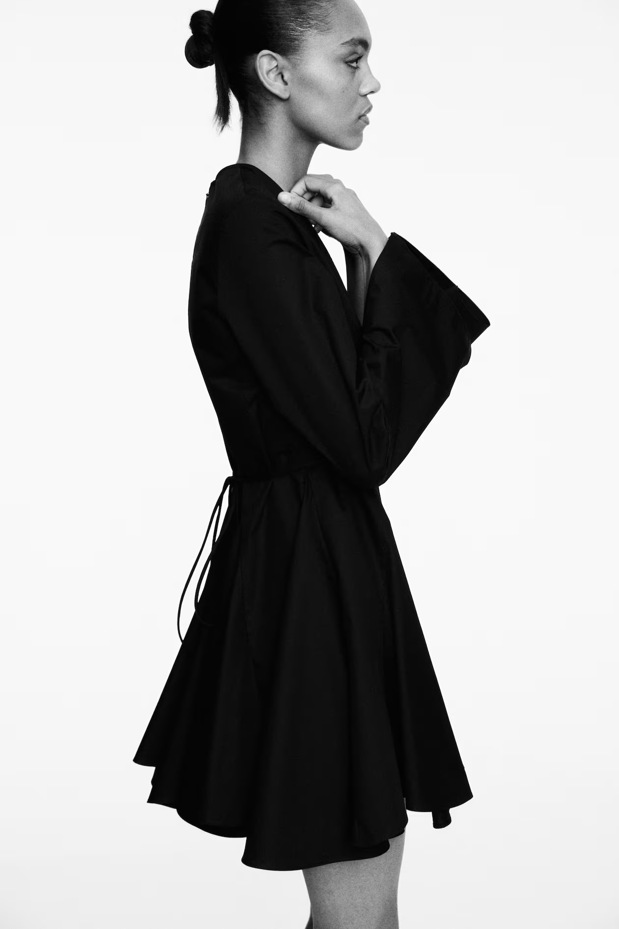 Flared-skirt dress | H&M (UK, MY, IN, SG, PH, TW, HK)