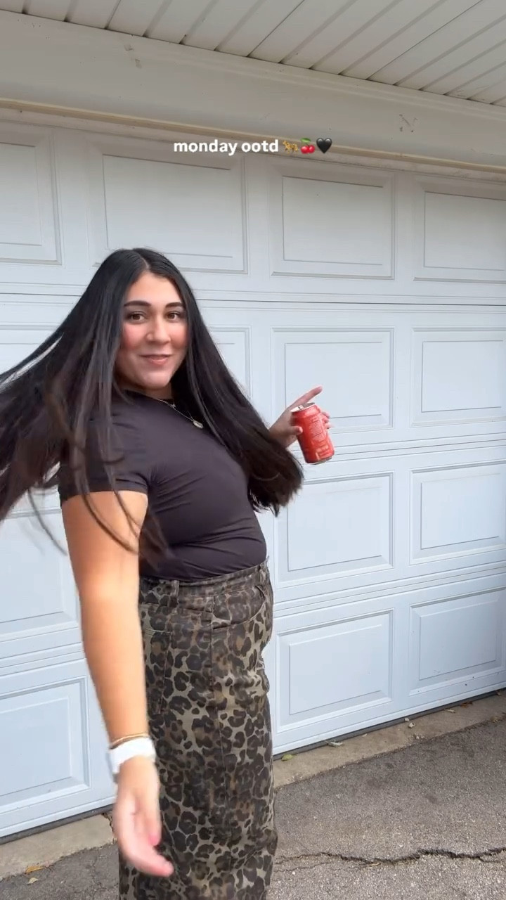 & WHEN THE LEAVES START TO TURN🤭🐆🍁🖤

Comment SHOP below to receive a DM with the link to shop this post on my LTK ⬇ https://liketk.it/4U1qP