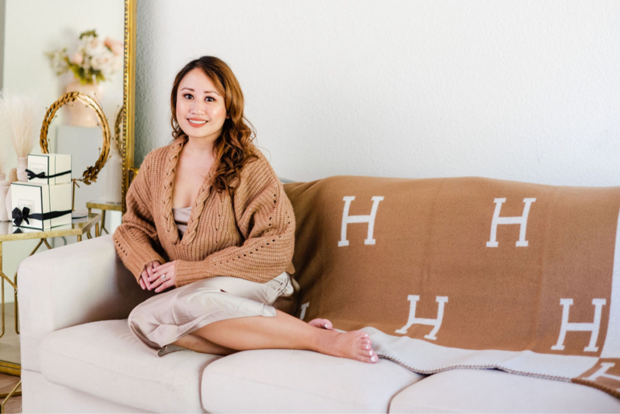 My cozy fall décor and my favorite Hermés Avalon blanket 🍂✨🍁

#LTKHoliday #LTKGiftGuide #LTKSeasonal