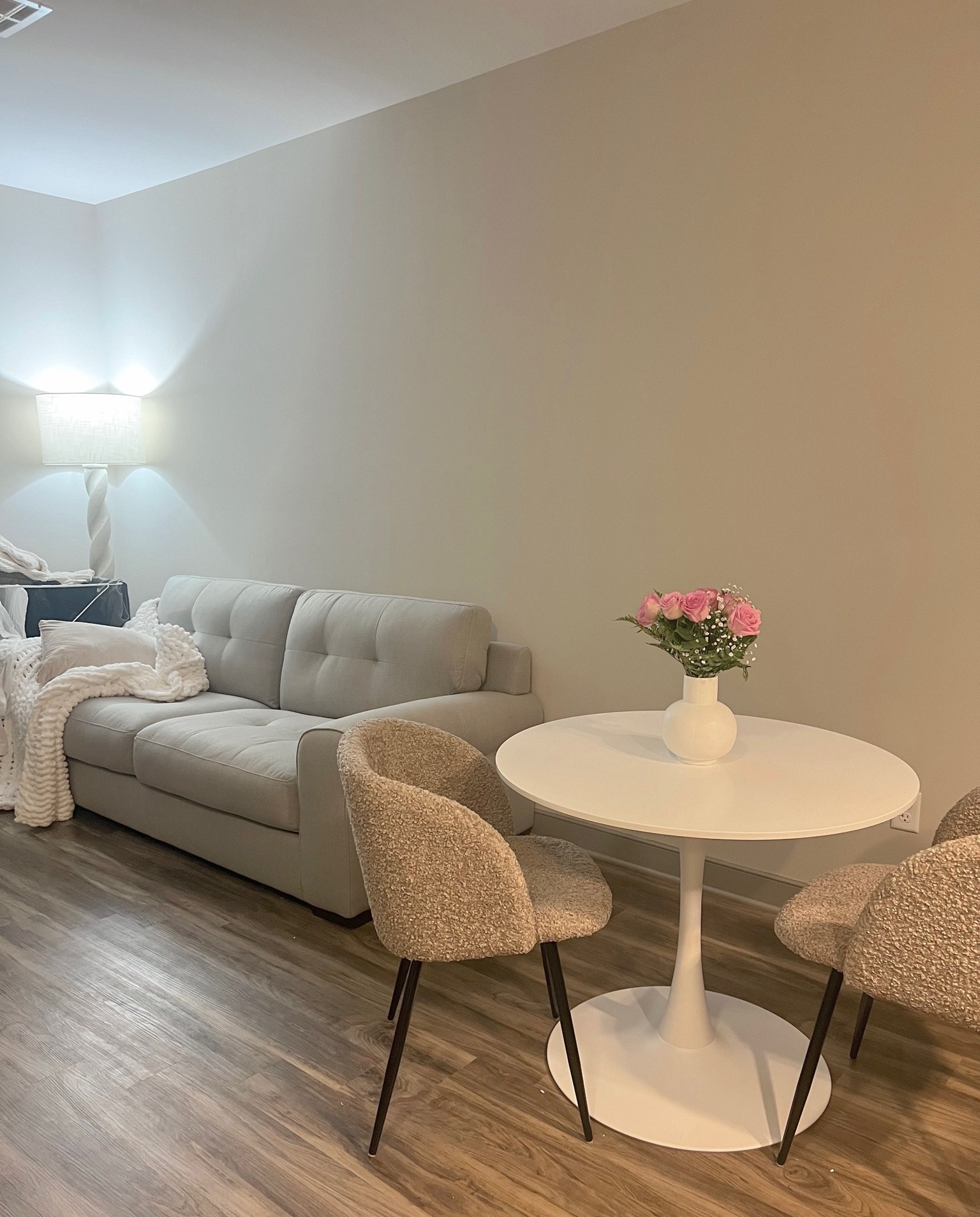 Living/ dining room apartment inspo🫶

#LTKSeasonal #LTKhome #LTKsalealert