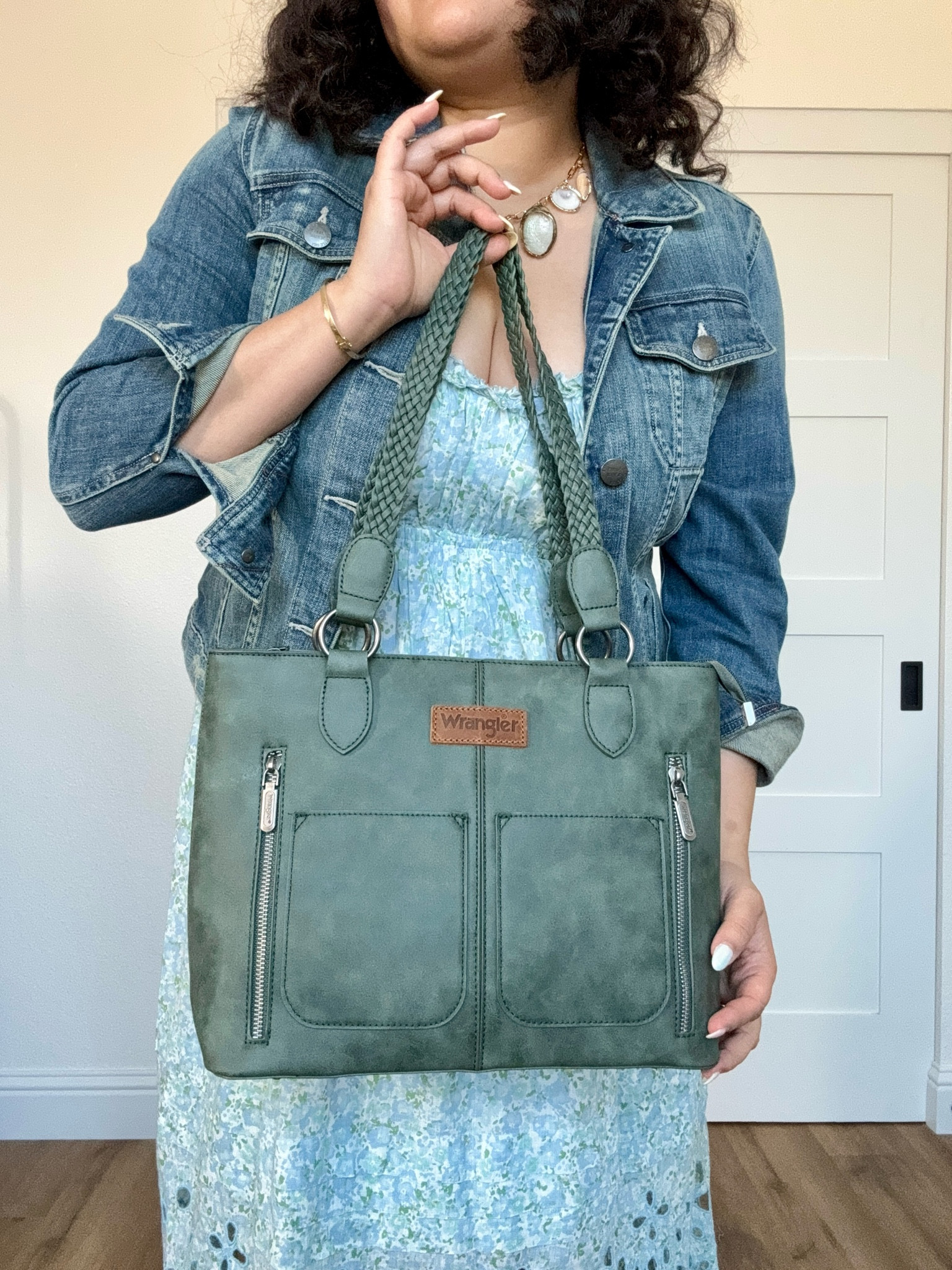 Wrangler tote bag

#LTKbag #LTKsummer #LTKtravel