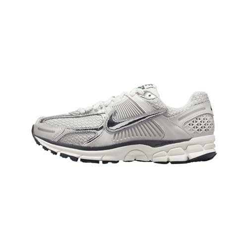 Nike Women's Zoom Vomero 5 Sneakers | Amazon (US)