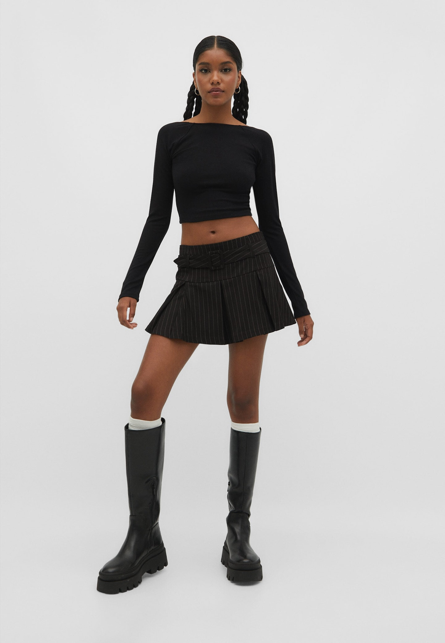 Minirock mit gestreiftem Gürtel | Stradivarius DE