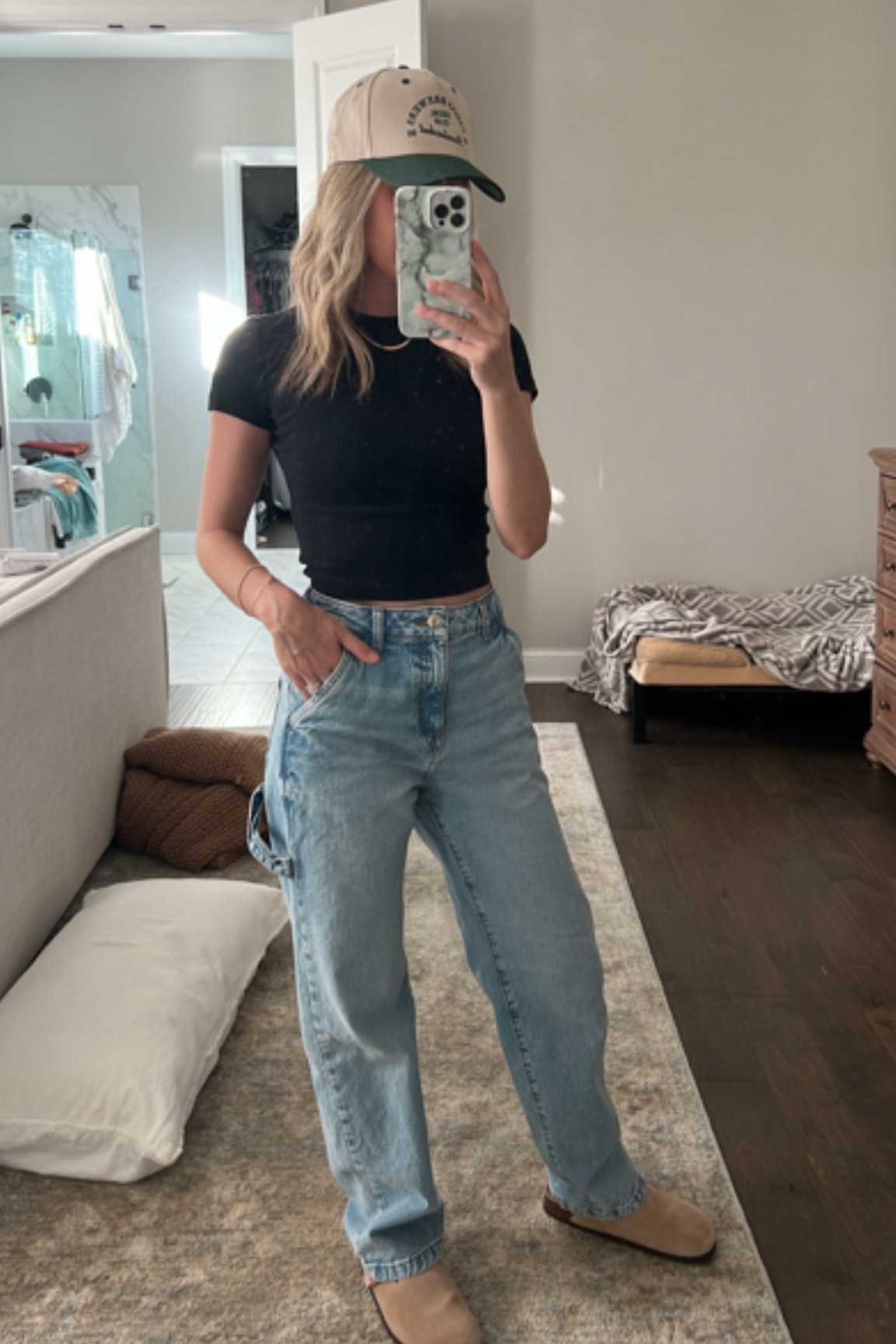 love a trucker hat look

tee: xsmall
jeans: 25
clogs: tts

#LTKSeasonal #LTKShoeCrush