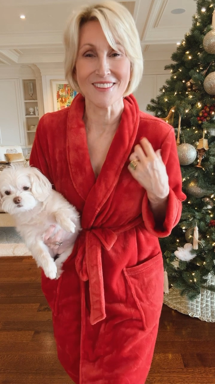 Wake up on Christmas morning in this cozy, plush robe from @somaintimates 
It’s the perfect Christmas gift and you can get it for 56% OFF! 

❤️Scroll down to shop & follow for more


#LTKWatchNow #LTKOver40 #LTKHoliday