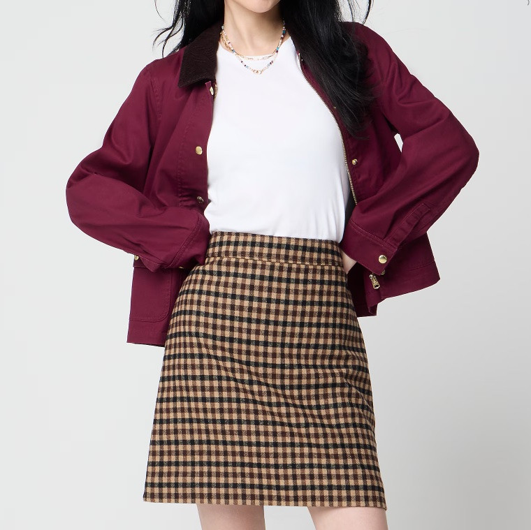 Black and brown gingham plaid wool skirt

#LTKSeasonal #LTKSaleAlert