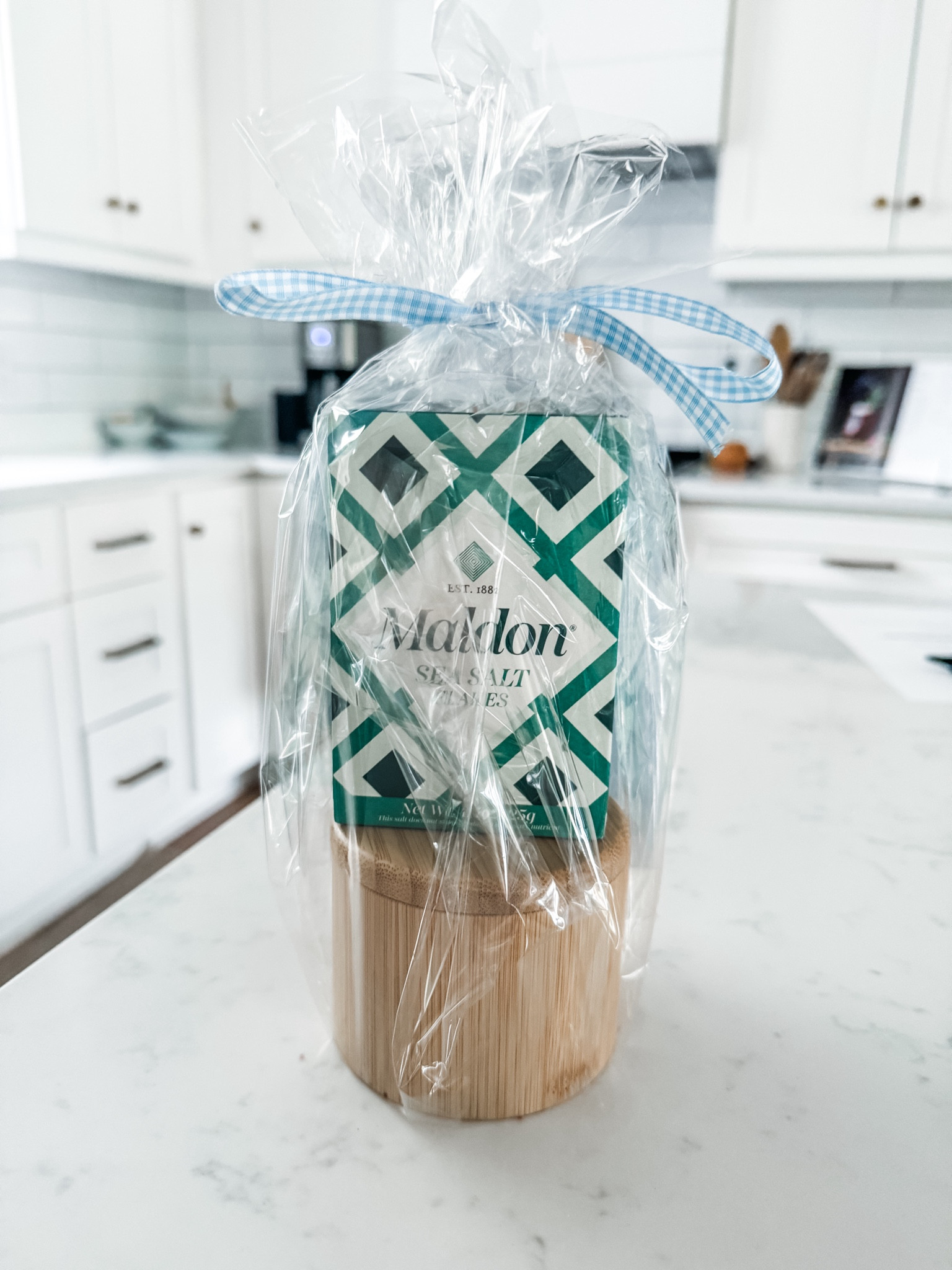Hostess gift ideas (that aren’t a bottle of wine)

Including all the supplies you need to make them pretty.

For this one, I used:
1. Cellophane wrapping paper
2. Pretty ribbon
3. Maldon Chunky salt 🧂 YUM
4. Wood salt cellar
5. Handwritten note
6. Starbucks gift card 

More ideas coming! 

#LTKGiftGuide