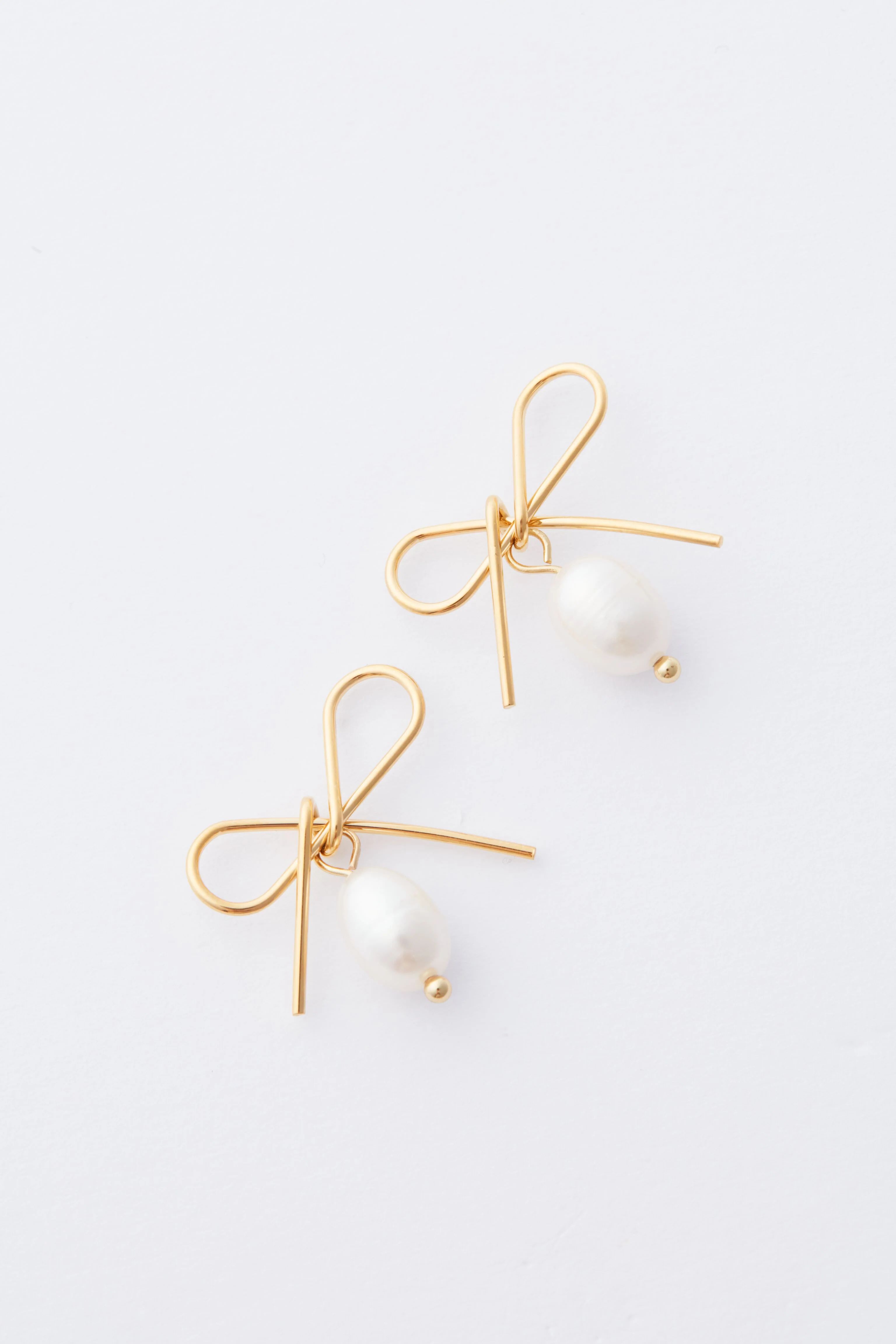 Gold Missy Earrings | Tuckernuck (US)