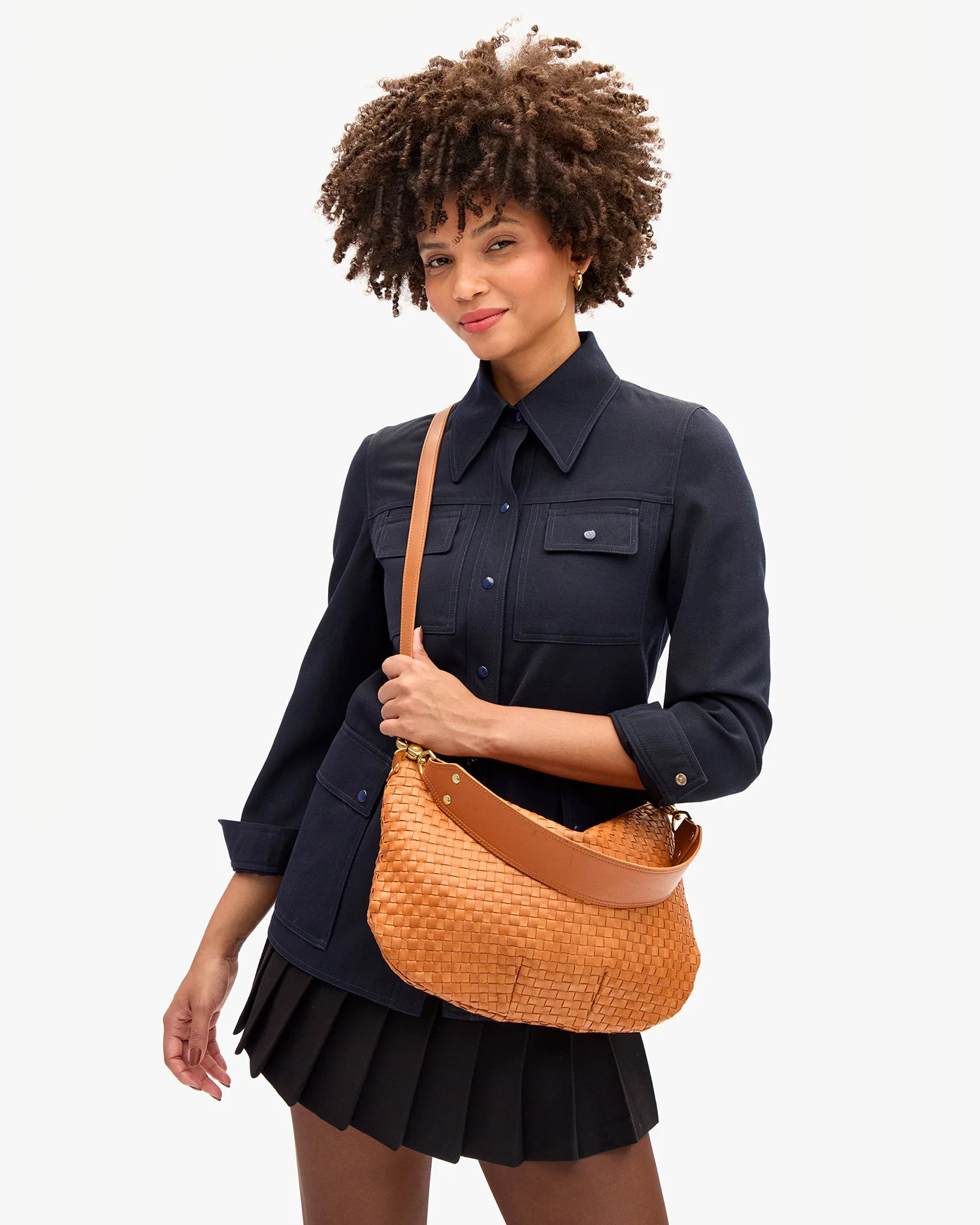 Moyen Messenger | Clare V.