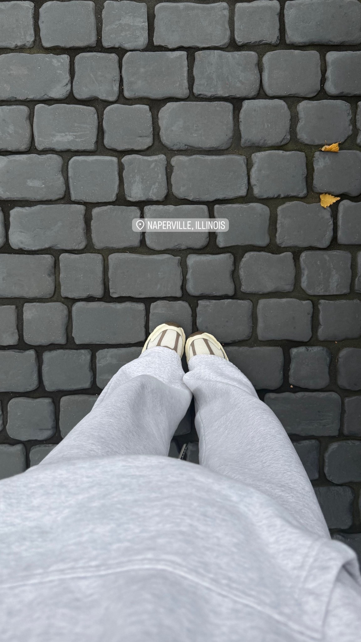 Abercrombie sweat set & NB sneakers 👟 

#LTKHoliday #LTKCyberWeek #LTKGiftGuide