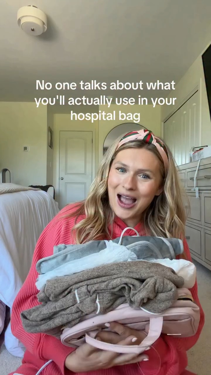 One week postpartum & these were the hospital bag items I actually used 🤍 What was your hospital bag MVP?

#hospitalbag #laboranddelivery #momsoftiktok #laborprep #pregnant