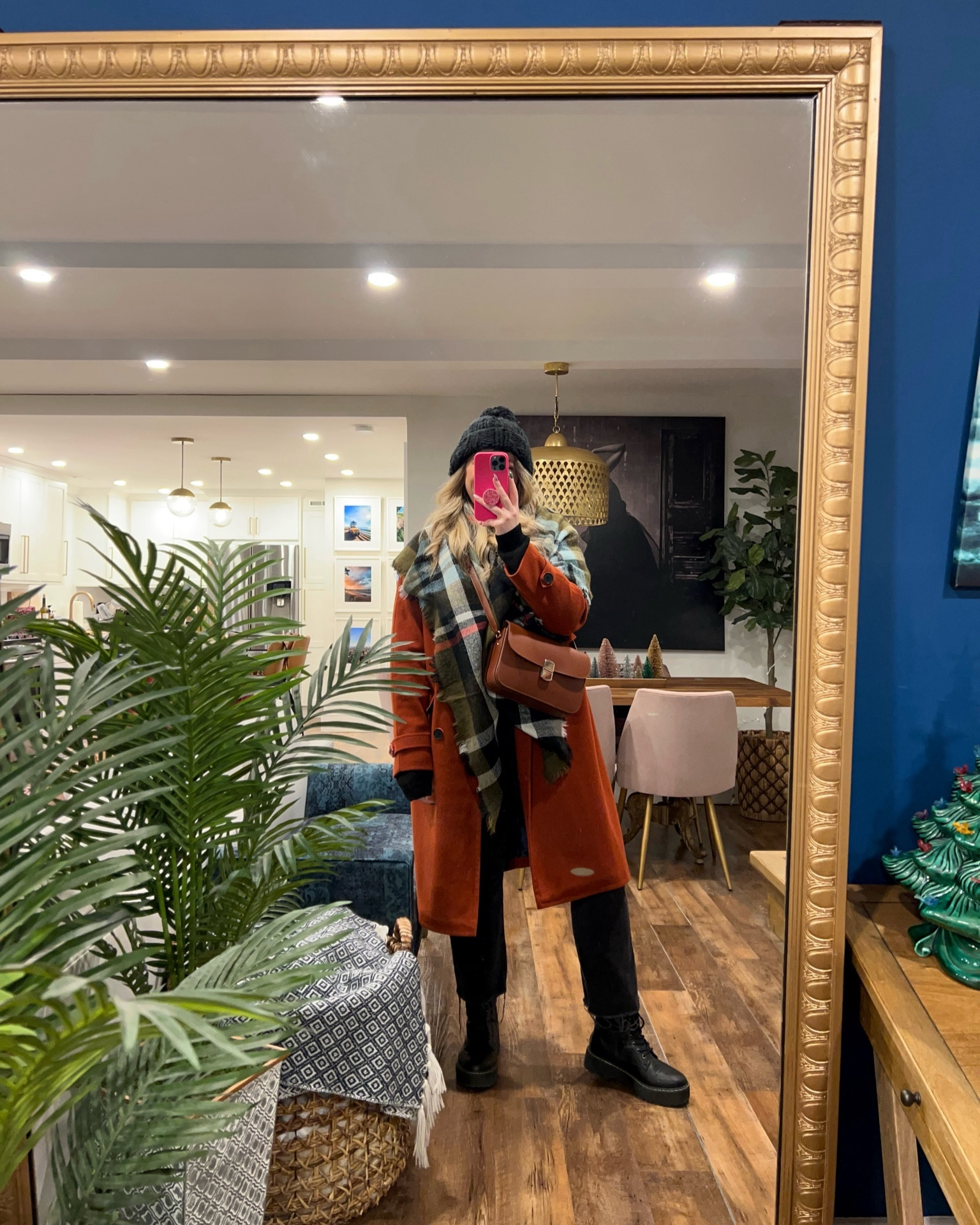 Muted festive look! Wearing a large in the coat. The cutest large crossbody! So luxe and amazing 

#LTKHoliday #LTKitbag #LTKSeasonal