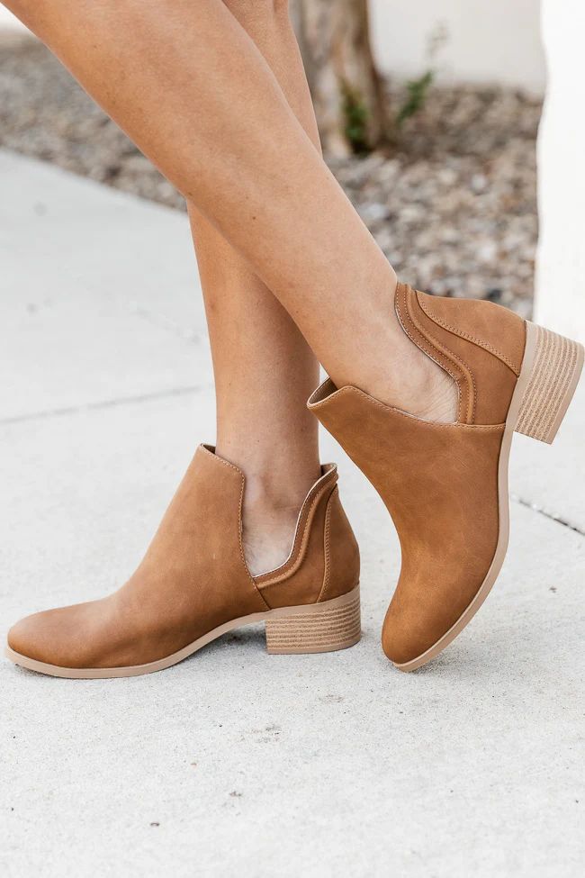 Britney Chestnut V Ankle Bootie | Pink Lily