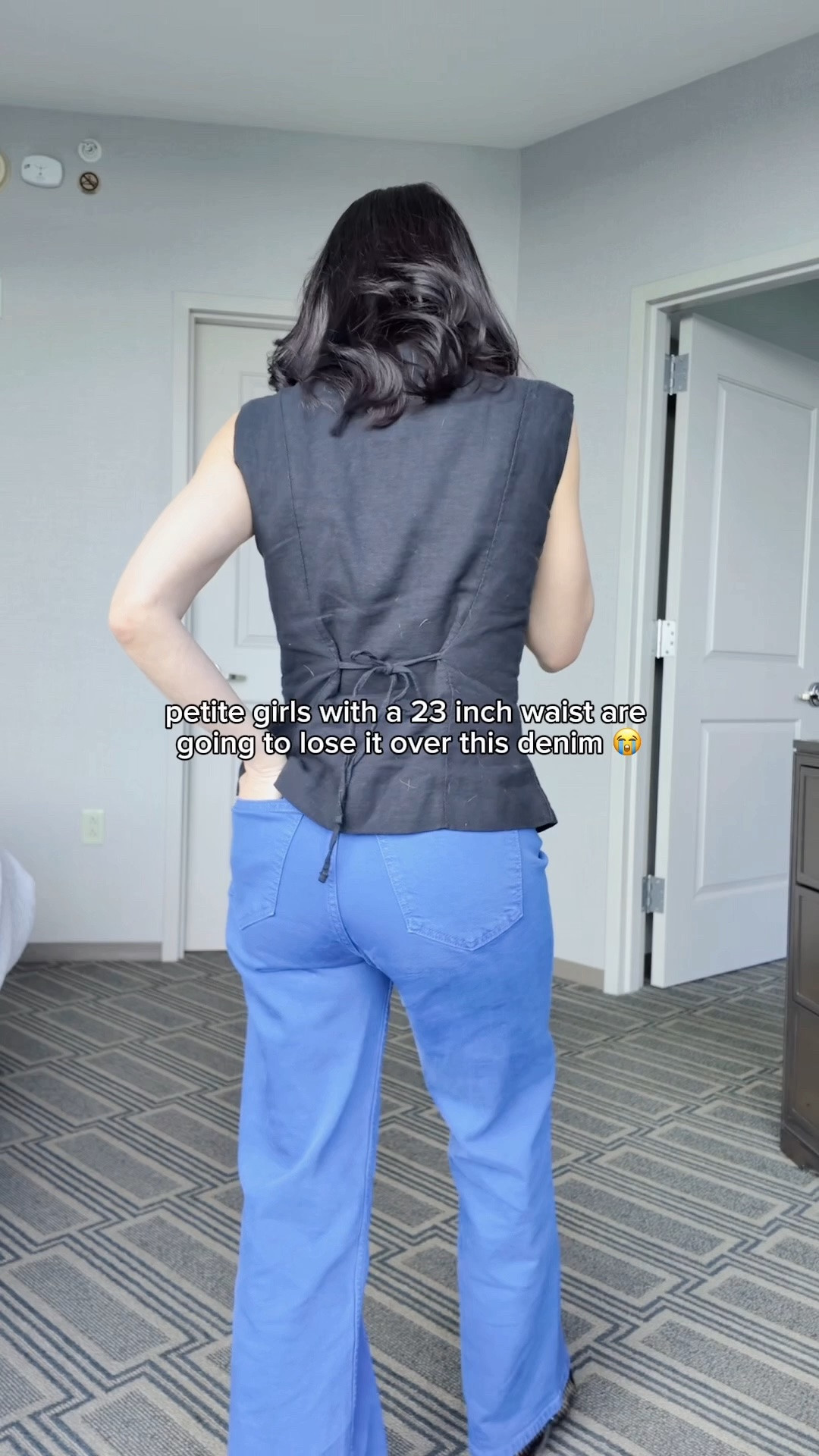 most wide leg denim drowns petite girls. this one doesn’t. here’s why.

#LTKootd #LTKPetite