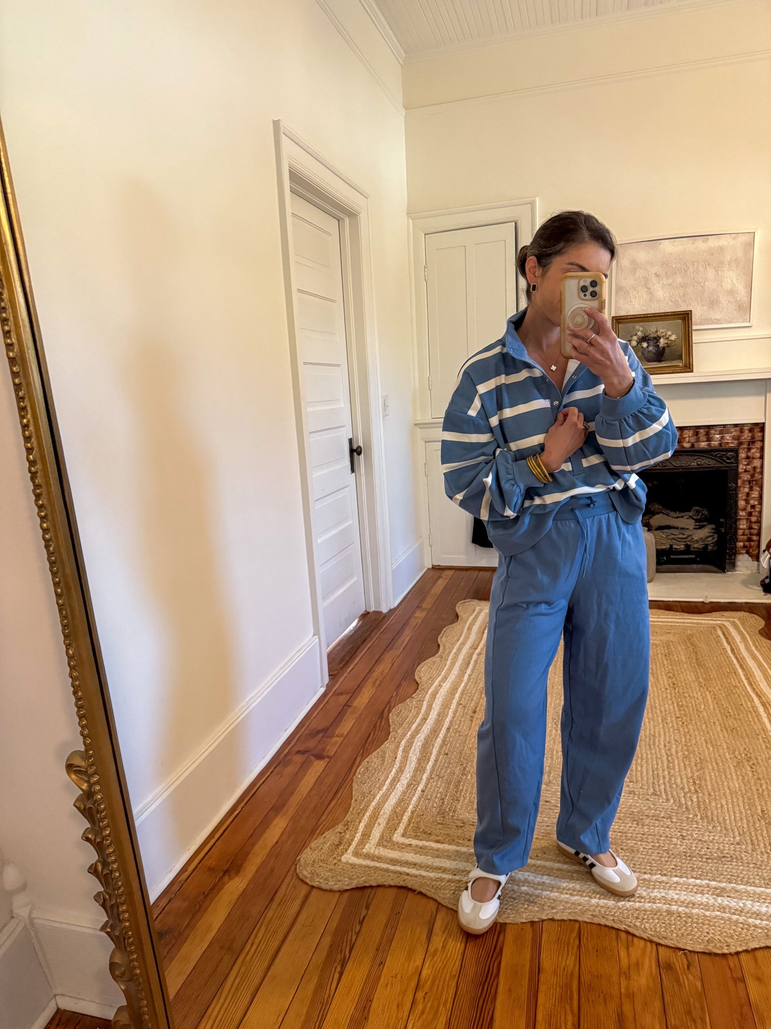 Medium top 
X small pants
Order pick up for last min gift idea 

#LTKGiftGuide #LTKHoliday