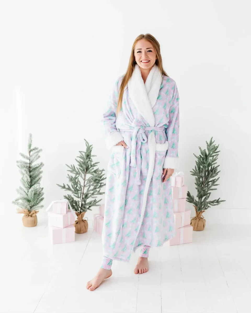 Un-fir-gettable Adult Plush Robe | Bums & Roses