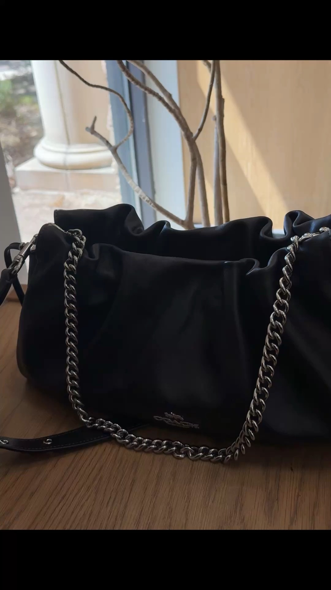 My current everyday bag 🖤 fits all my essentials and looks gorgeous

#LTKootd #LTKPlusSize #LTKMidsize