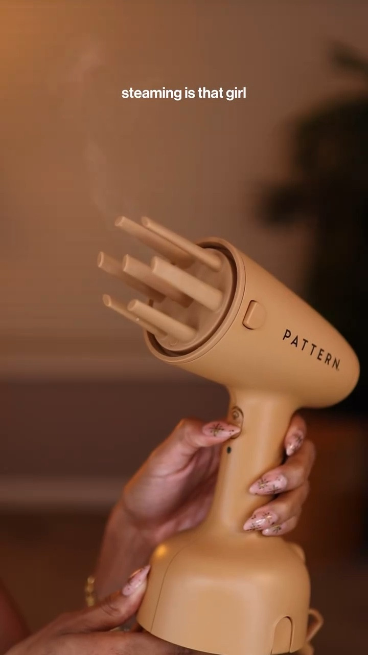 the @patternbeauty steamer cute but is it worth the hype?
 
for the low porosity girlies... if you have not tried steaming your hair during treatments/deep conditioning this is your SIGN. i thought the curls were getting TLC with my product sitting on top of my hair... all the while the products couldve actually penetrated my hair if i was adding steam into the mix 💨
 
Have yall steamed your hair before?