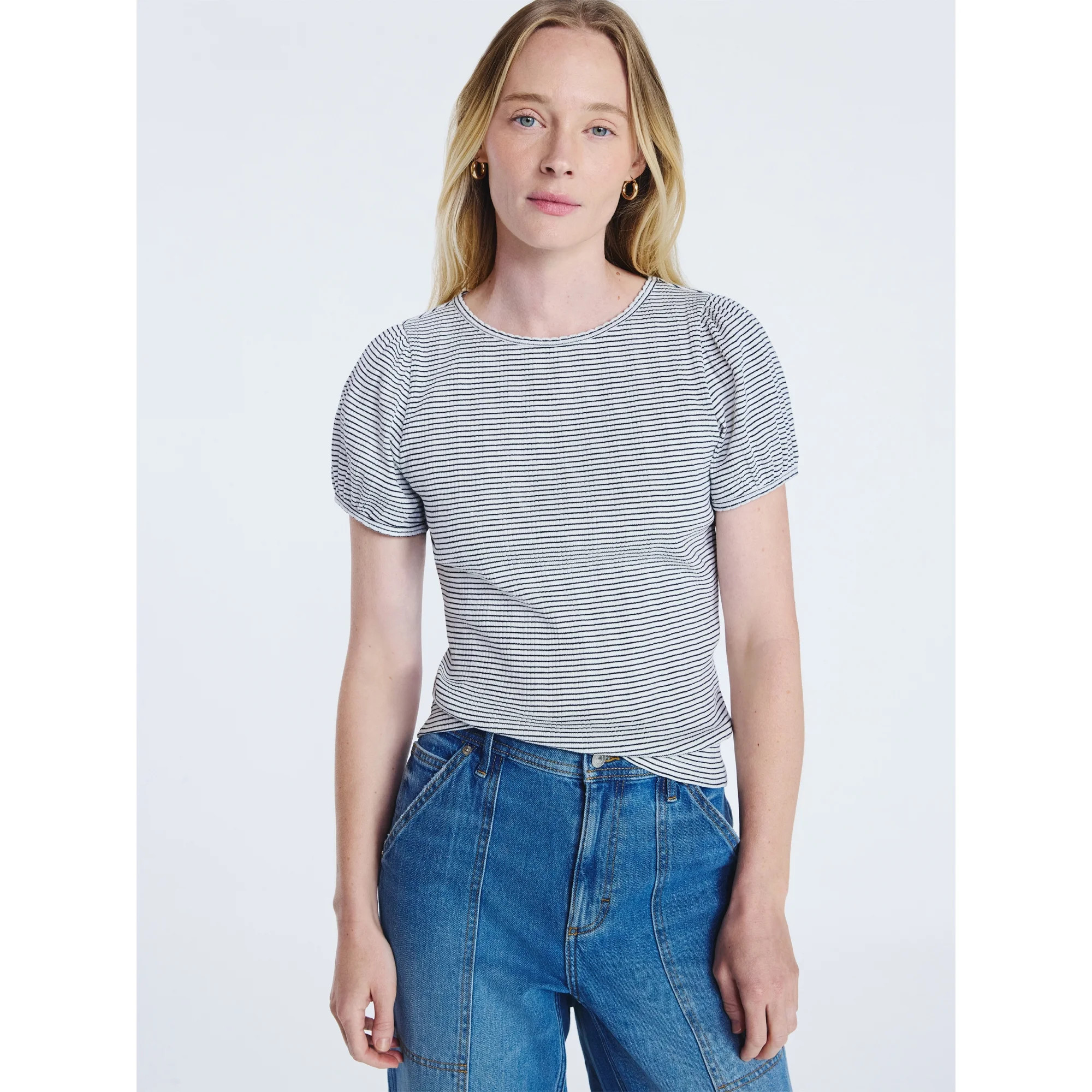 Free Assembly Women's Crewneck Top with Short Puff Sleeves, Sizes XS-XXL | Walmart (US)