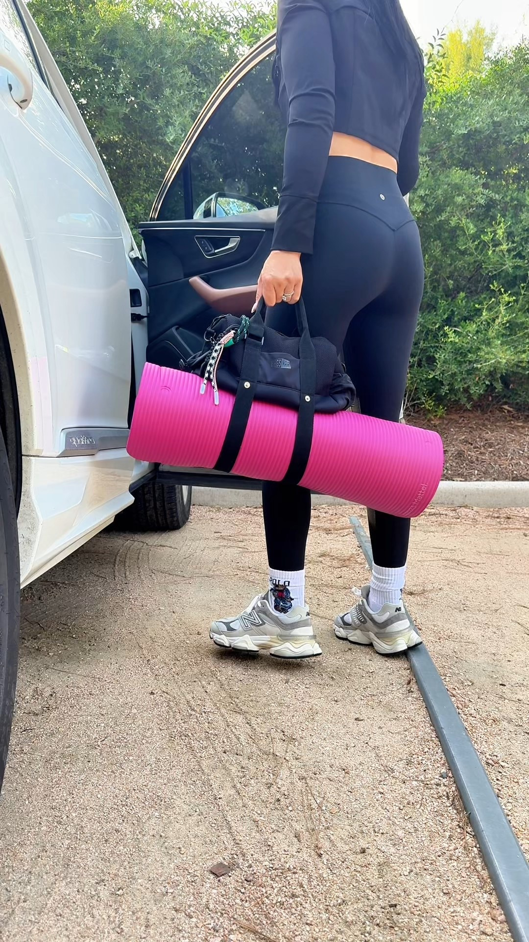 Gym essentials, couldn’t find the bag but I’ll tag it in the next couple of days 😞

#LTKFindsUnder100 #LTKSeasonal #LTKSaleAlert