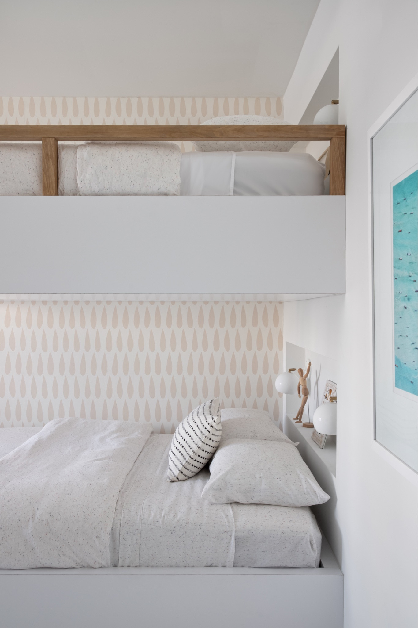 Interiors by Studio AR+Co
Photo by Paola Quevedo Santos 

Raindrops wallpaper, bunk room, kids bedroom

#LTKSeasonal #LTKkids #LTKhome