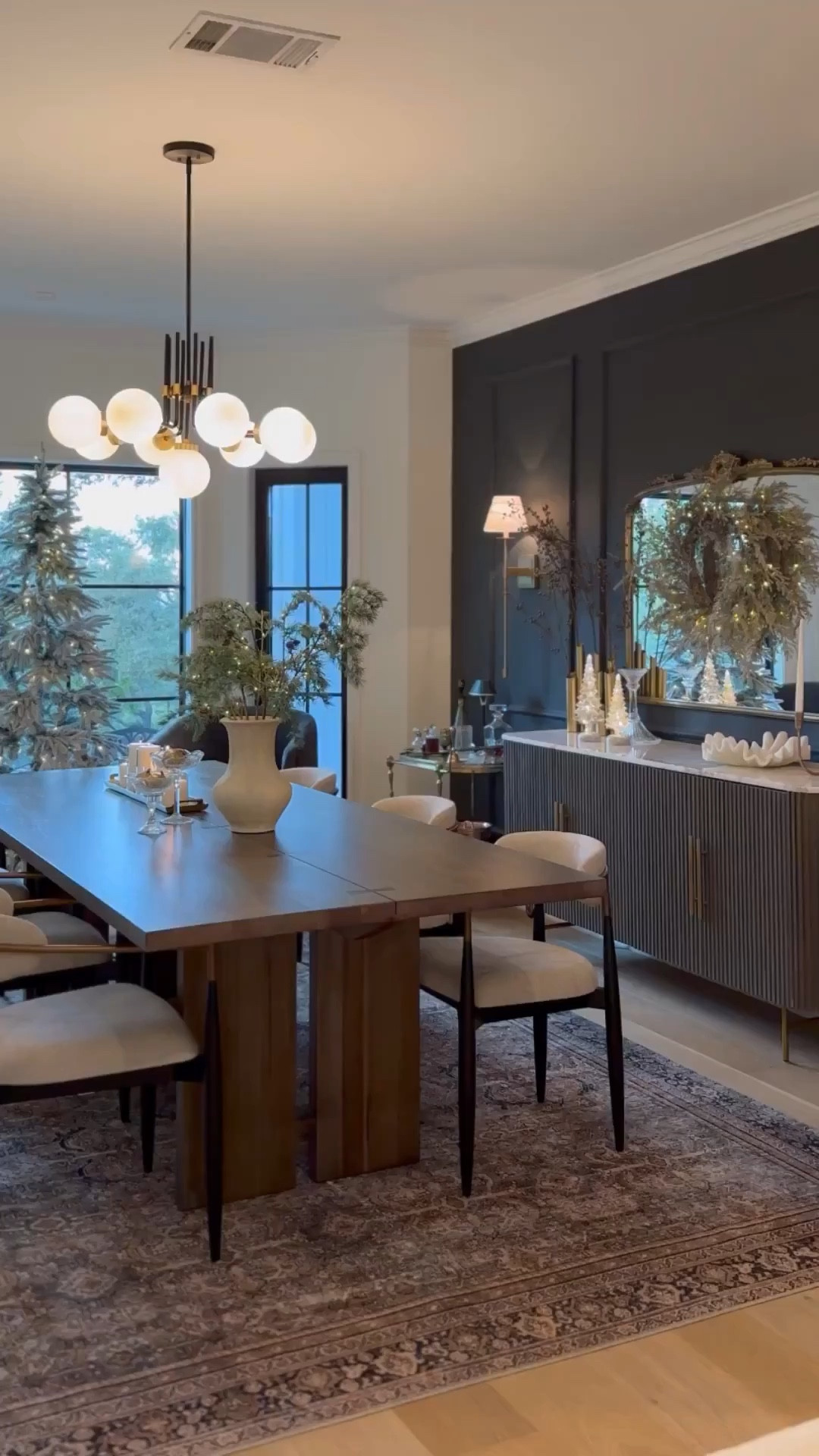 Holiday dining room decor!

#LTKHome #LTKFindsUnder100 #LTKHoliday