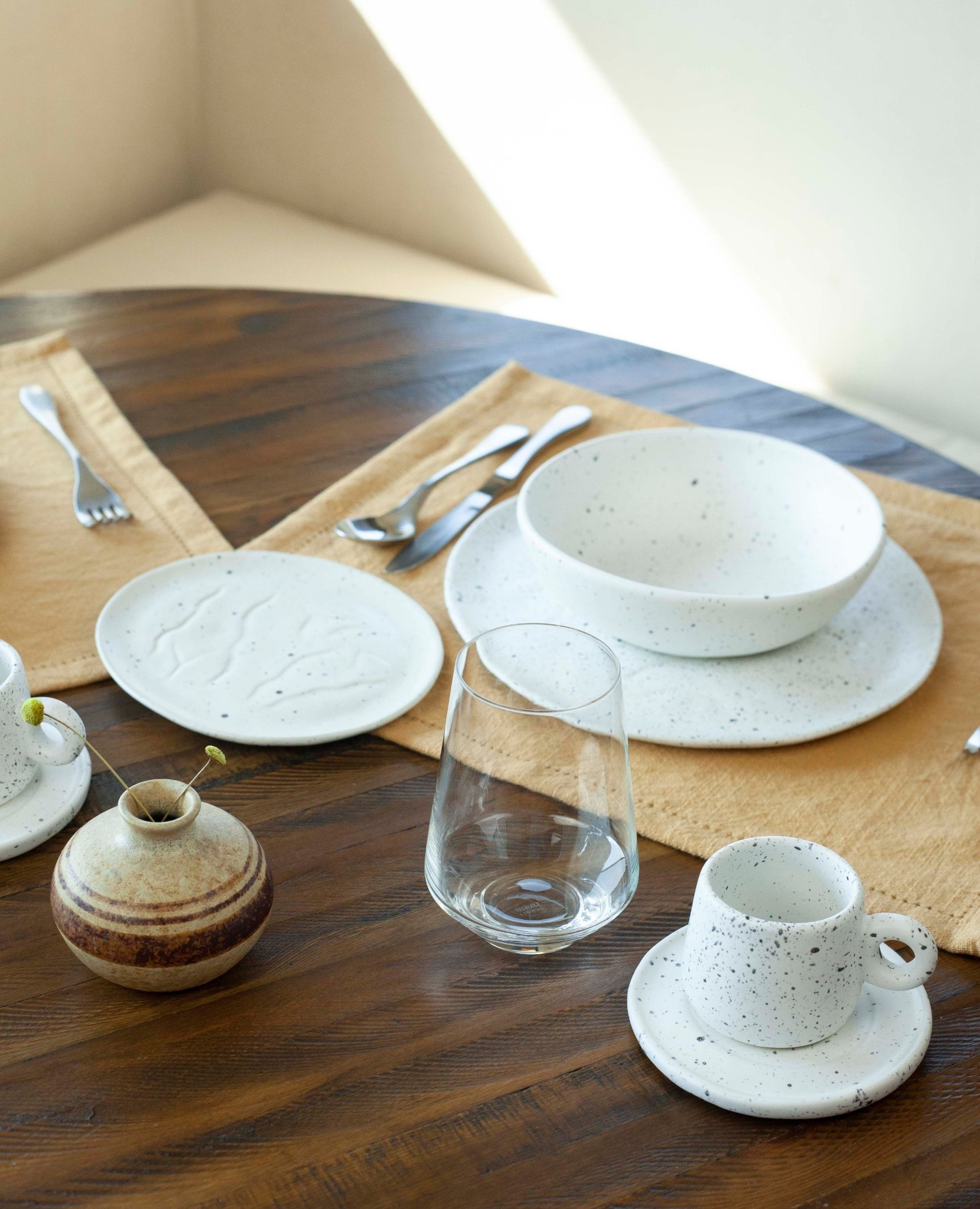 All about tablescapes for SPRING 🌸⁠
⁠
With the season of al fresco dining upon us, take a page or two out of my book to elevate your dining experience and ambiance: ⁠
⁠
✨️ Think about the mood or theme you'd like to stick with for your table – romantic and moody? Bright and airy? Outdoor or indoor? ⁠
⁠
✨️ Every good tablescape has one thing in common – layers! With a tablecloth as the base, add placements, large plates, and accent plates.⁠
⁠
✨️ No more boring white dishes – mix and match color, texture, and pattern! Bring in unique cutlery or vintage dishware for an extra personal detail. ⁠
⁠
✨️ An underrated element of setting the table? Napkins! They can be folded in a unique pattern or held by eclectic napkin rings. ⁠
⁠
✨️ Don't forget to add visual interest – this includes candles, centerpieces, florals, fruit, and other bold decor choices. ⁠



#LTKStyleTip #LTKHome #LTKSeasonal