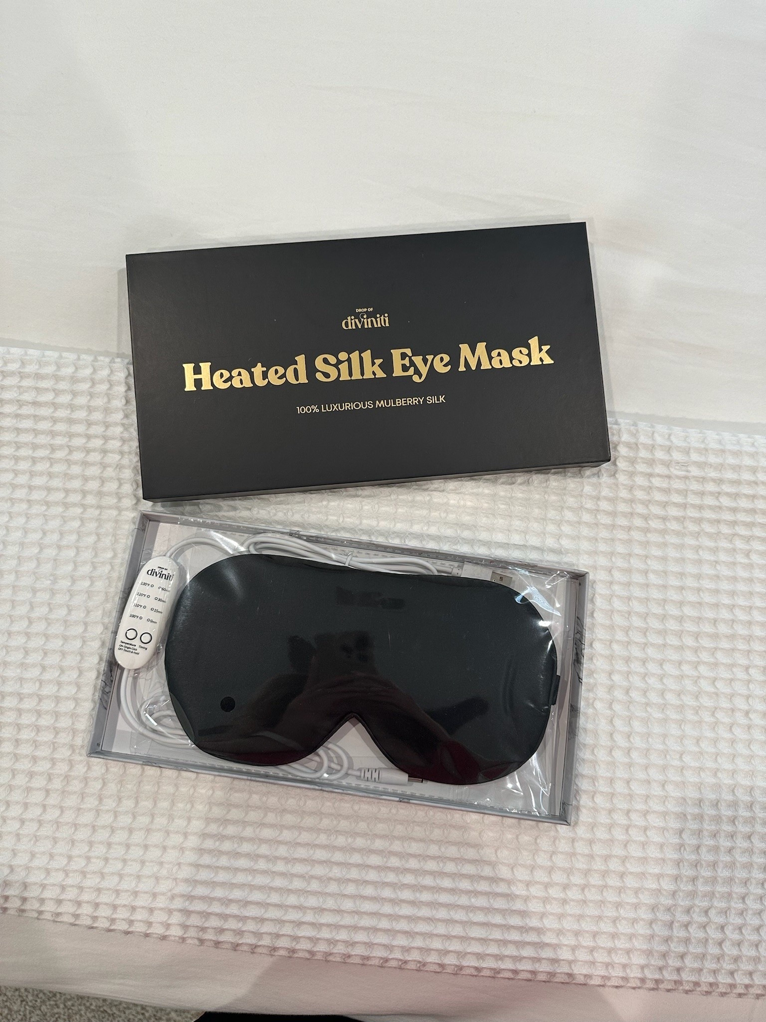 Fall allergies and sinus issues mean time to break out the heated eye mask!
A guaranteed relief my friends.

//
Heated eye mask 
Sinus relief 
Allergy relief 
Dry eye relief

#LTKdayinmylife #LTKselfcare #LTKBeauty