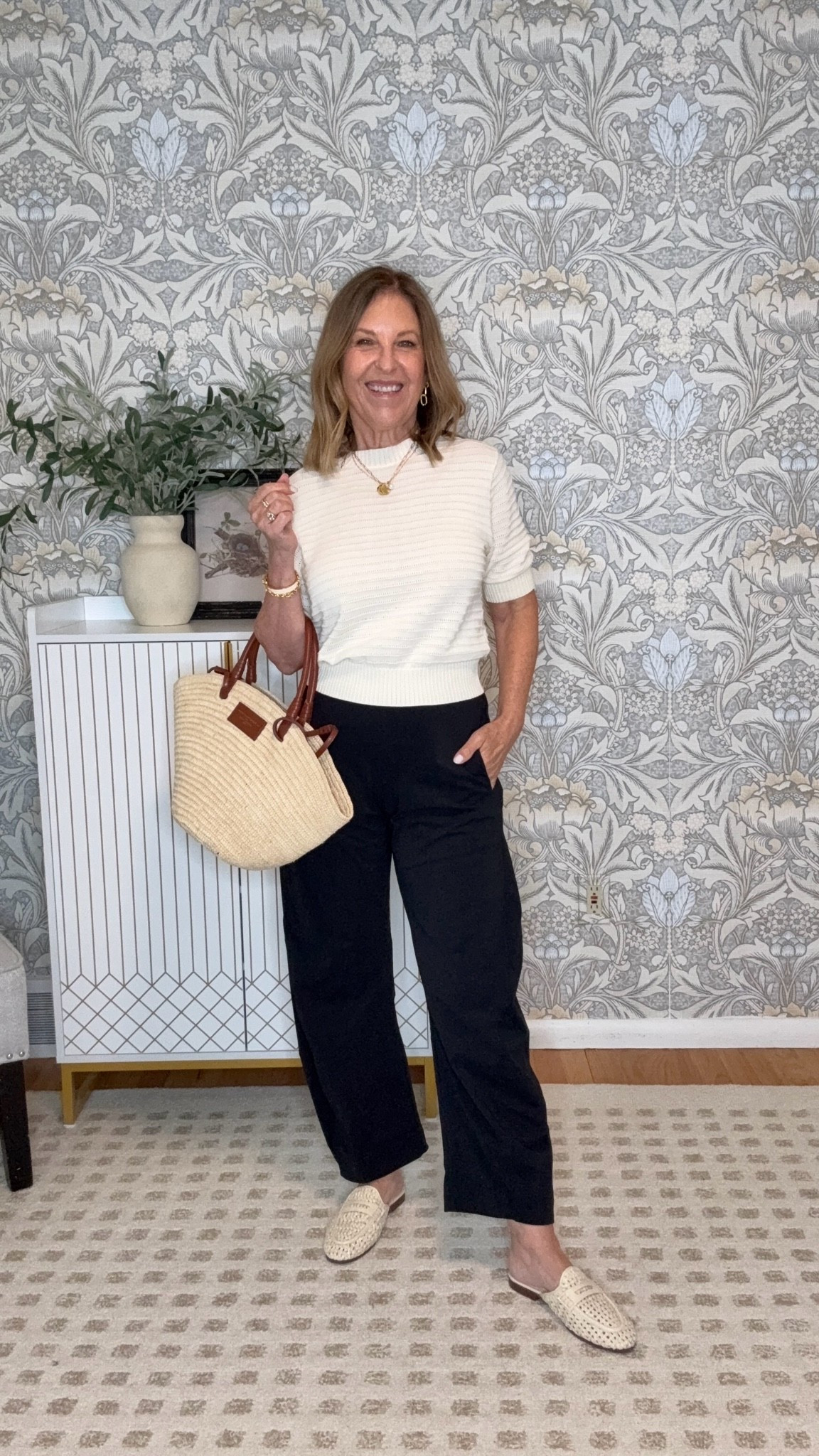 OOTD
shoes run small size up half size.
Pants run through to size I’m wearing size 2.
Top runs to the size extra small

#LTKmomlife #LTKPetite #LTKOver40