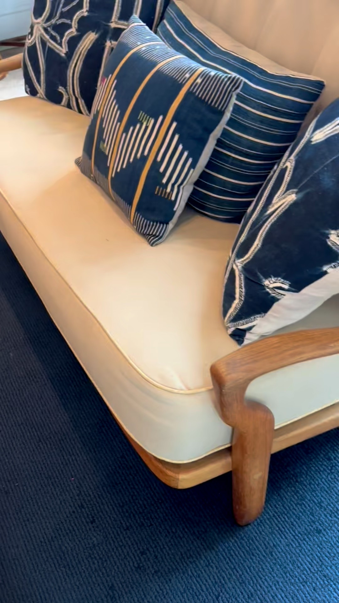 Waking up in a space that feels like a hug — natural, relaxed, and effortlessly lived-in.
#canefurniture #caneseating #csnesofa #curatedhome #warmminimalism #livingroomstyle #slowliving

#LTKSaleAlert #LTKHome #LTKdayinmylife