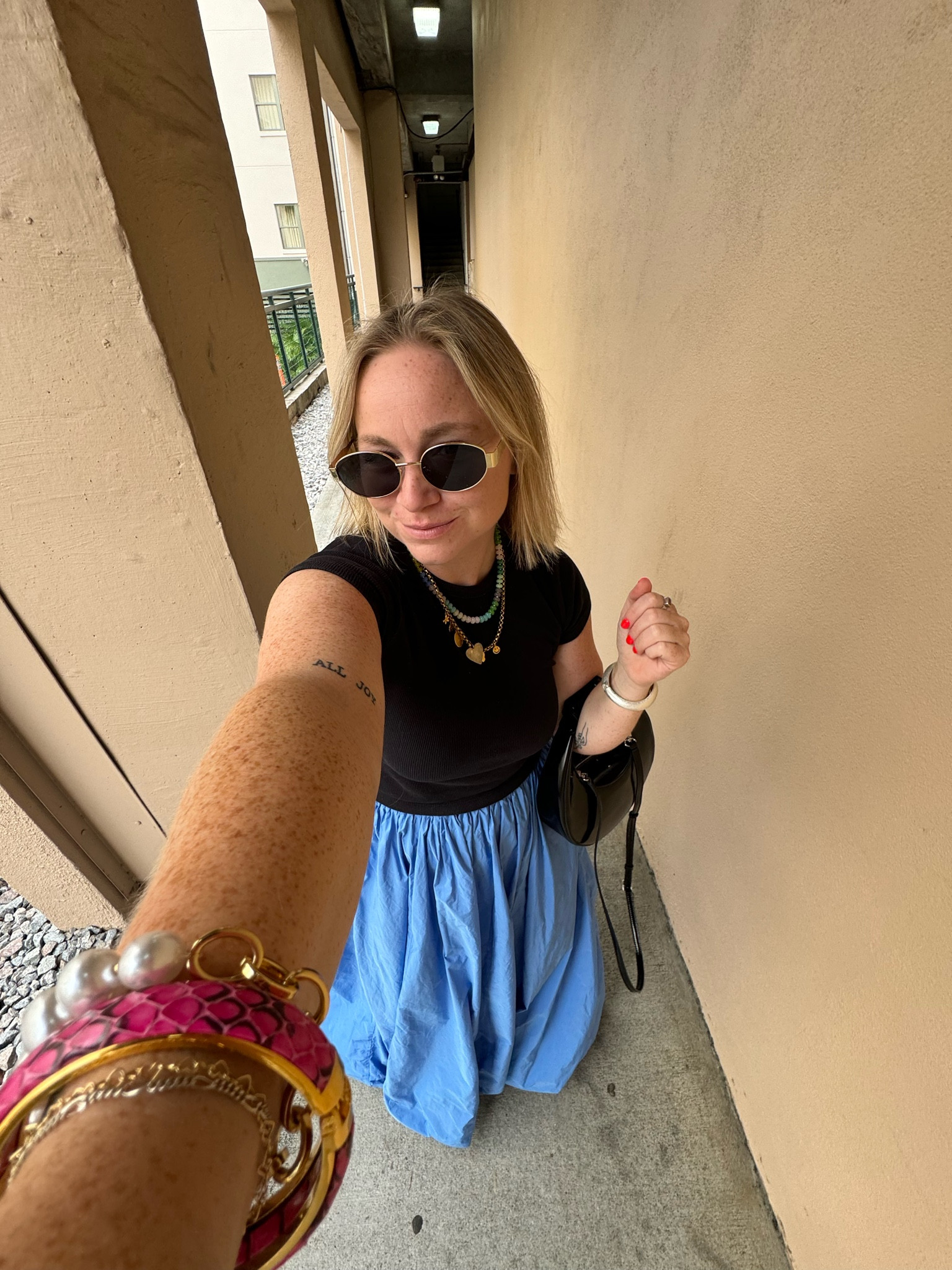 Got a lot of questions about the SKIRT!  Unfortunately it’s not in stock at anthro anymore, but I’ve
Linked some that are similar! 

#LTKStyleTip