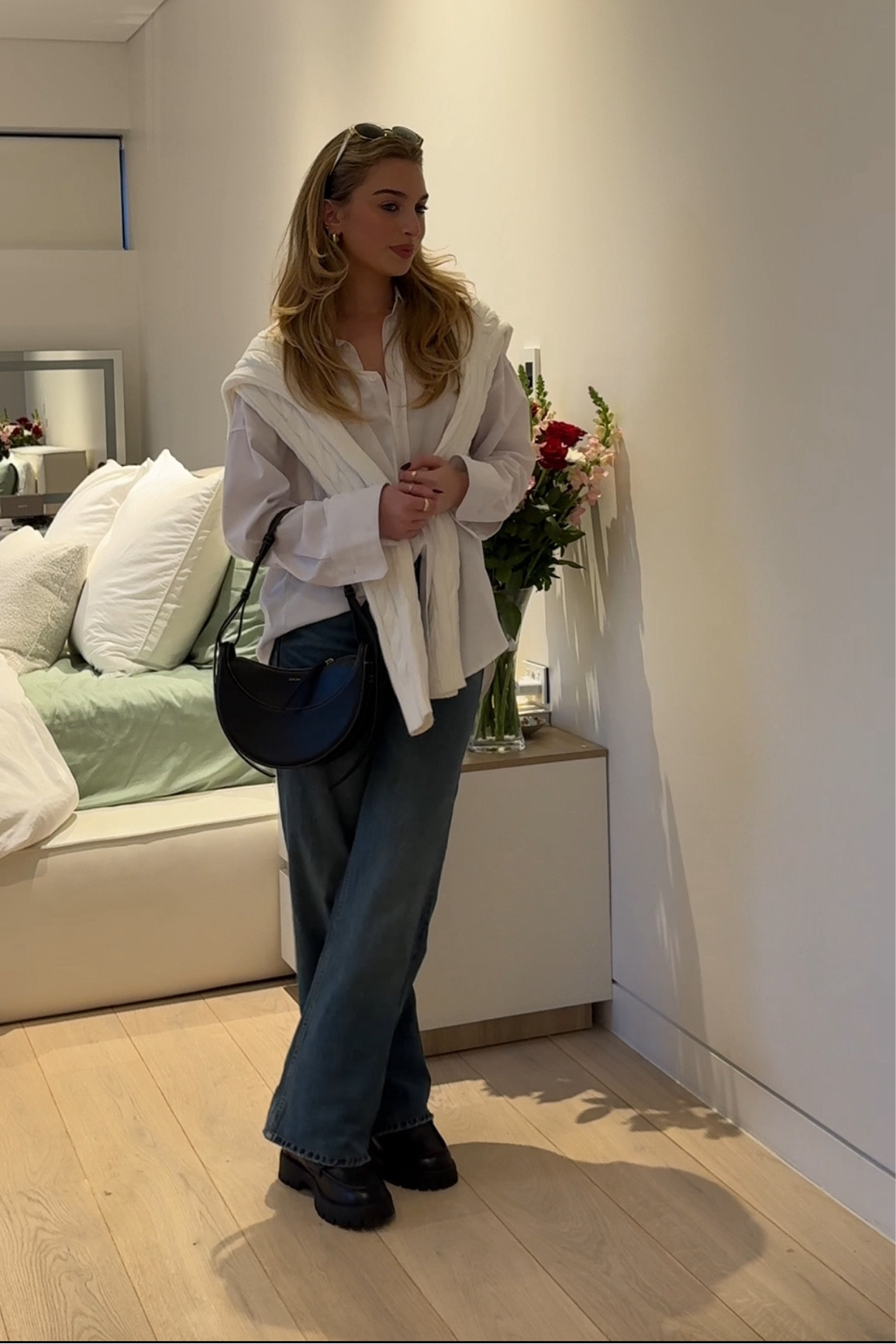 My go to outfit when I can’t think of what to wear🍦🫶🏼

Shirt and jeans are old Zara and bag is Polène - I’ve linked similar paternities for you guys to recreate this look🤍

🏷️ capsule wardrobe, white button down shirt, spring, smart casual, jeans outfit, elevated basics, sunnies

#LTKbag #LTKaustralia #LTKstyletip