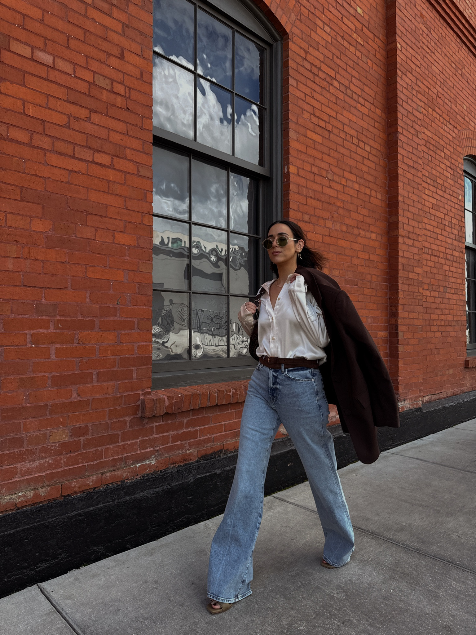 Denim 🤝🏽 Fall

What’s your current favorite go-to style of jeans? 

🛍️🔗 in stories (saved to Oct OOTD highlight) 
Outfit Details:
Shirt and Jeans: @7forallmankind
Blazer: Darling (code NATALIE15 for 15% off)
Shoes: Gia Borghini via Shopbop
Bag: Vintage Chanel 
Sunglasses: Morgenthal Frederics 
Belt: Toteme via Kirna Zabete 


 #7forallmankind #7fam
#denimtrends #fallfashion #fallfashiontrends #widelegjeans #minimalstyleinspo #relaxedstyle #casualstyle #fallstyle #howtostyle  #nycstreetstyle #neutralstyle #dailyoutfitinspo #minimaloutfitinspiration #everydayoutfitideas #fallfashiontrends #falloutfitideas #casualoutfitsdaily #effortlesschic #straightlegdenim #straightlegjeans #oversizedblazer #vintagechanel #vintagebag #petitefashiontips 


Fall fashion trends, fall denim trends, fall jeans trends, wide leg denim, relaxed denim, casual outfit inspo, vintage Chanel bag, how to style denim, petite fashion tips, luxury style, casual style, mom style, minimal neutral outfit ideas, daily outfits, everyday style, relaxed style, effortless chic outfit, petite fashion influencer, neutral outfits, styling tips, 7 for all mankind 


#LTKSeasonal #LTKstyletip #LTKover40