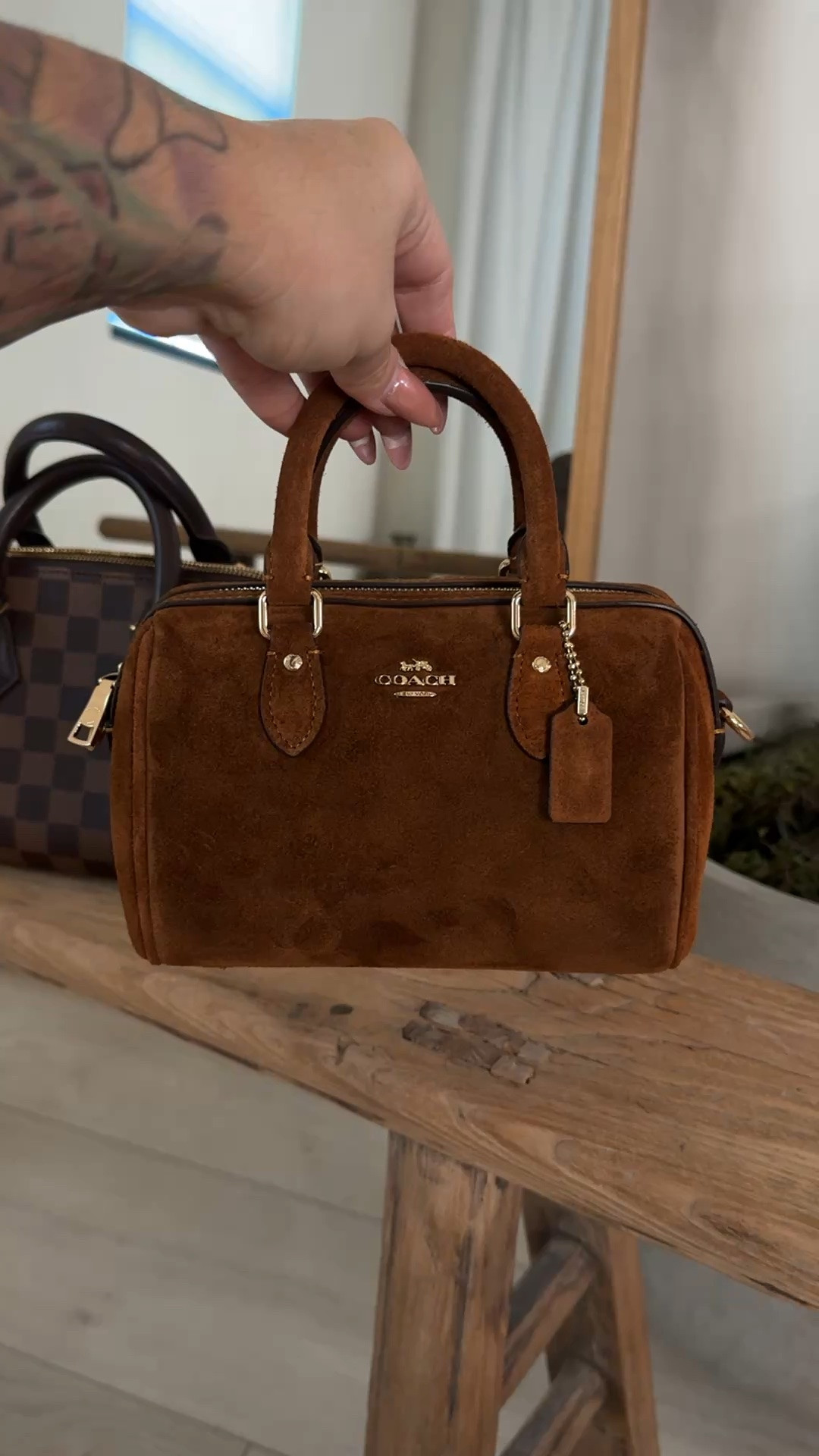 😍😍😍 
Love her ! 

#coach #fall #handbag
