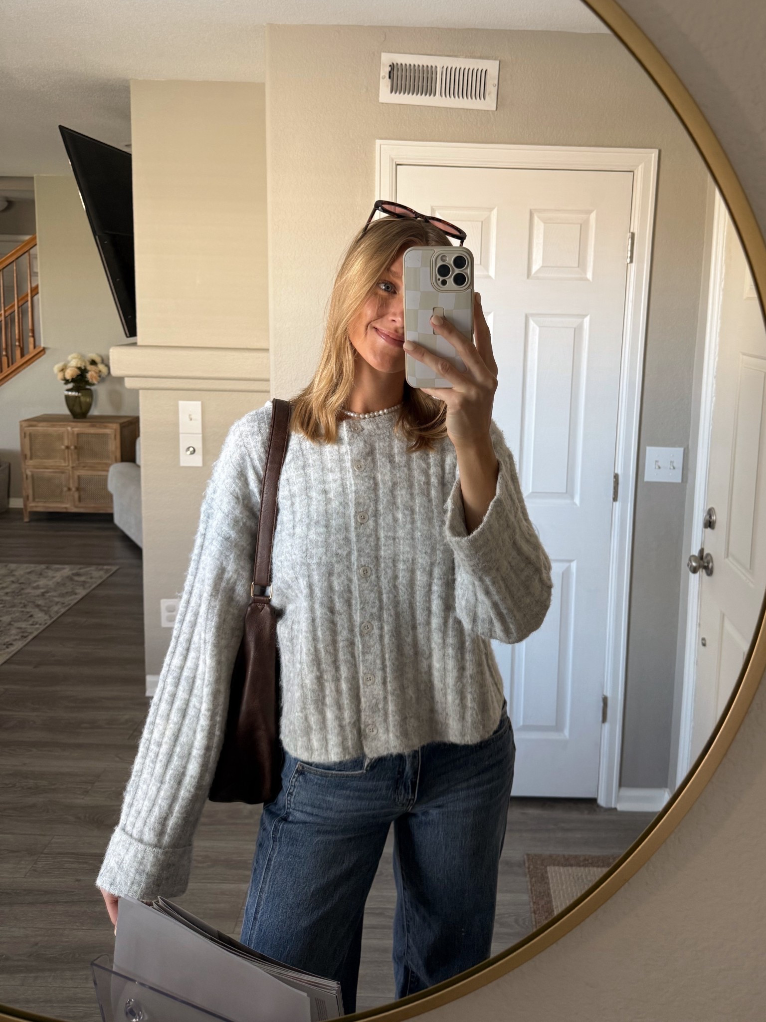 Absolutely obsessed with this cardigan!! It’s SO soft. Sized up just one for a more oversized feel 🍂 