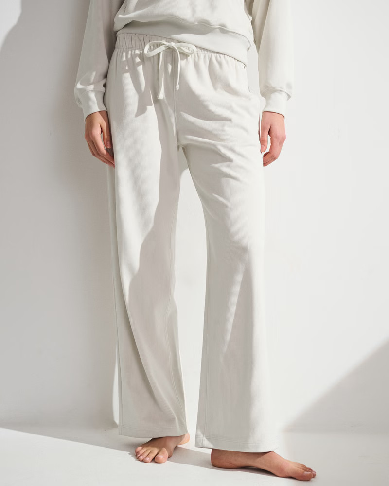 A&F Sloane Tailored Hardware Wide Leg Pant | Abercrombie & Fitch (US)
