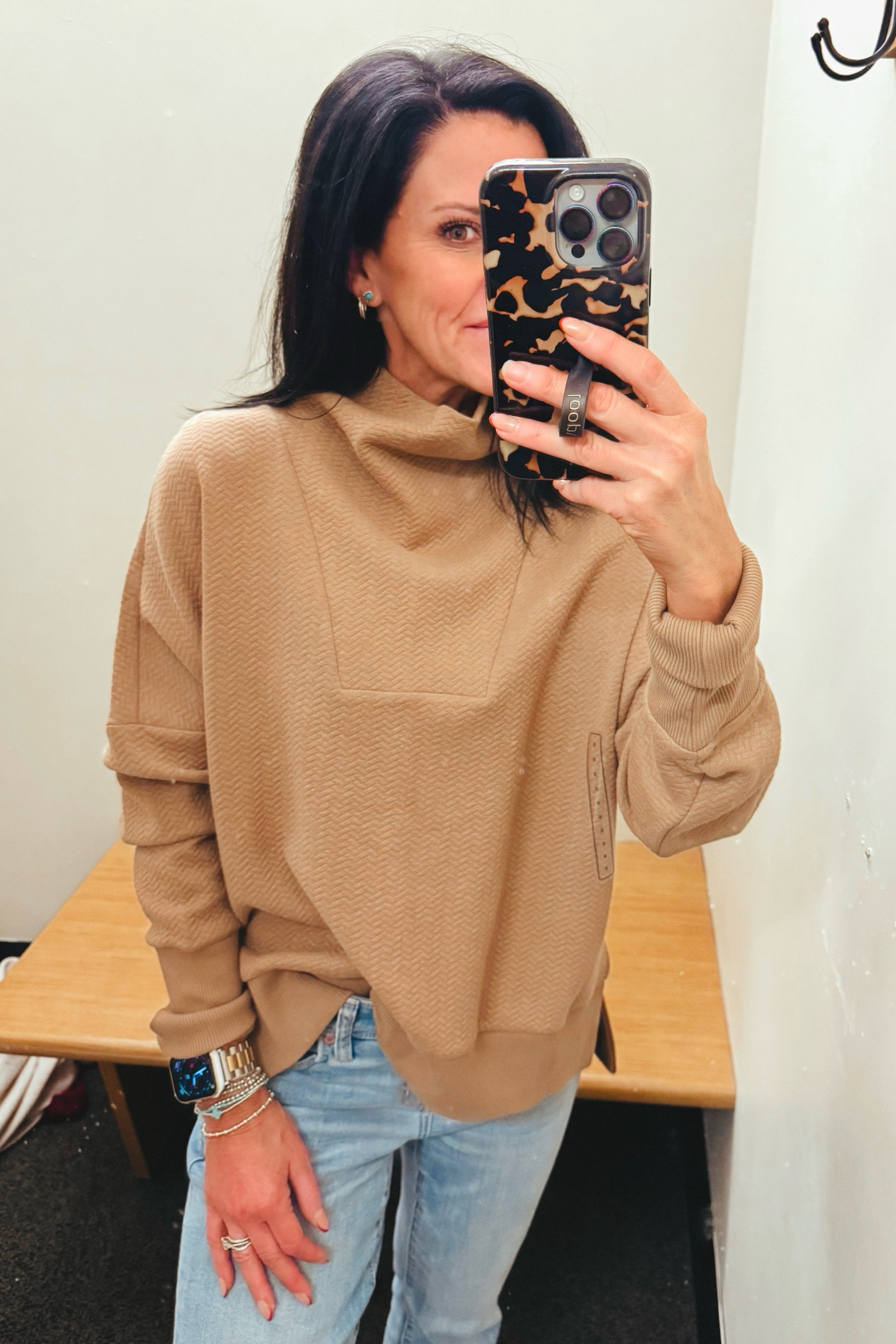 These Calia tops are such great quality and the colors are gorgeous!  This one has a side slit that makes it legging friendly too! Wearing small 

#LTKActive #LTKGiftGuide #LTKStyleTip
