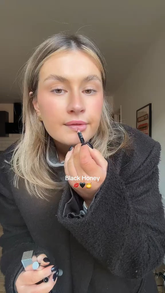 Lip liner routine 