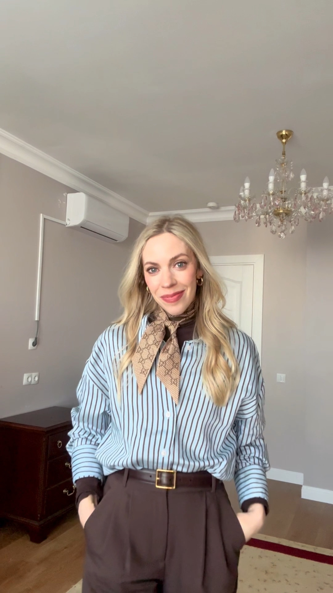 Work look, office outfit, @Zara blue and brown striped shirt, Gucci silk scarf, @abercrombie chocolate brown trousers, style over 40

#LTKootd #LTKOver40 #LTKWorkwear