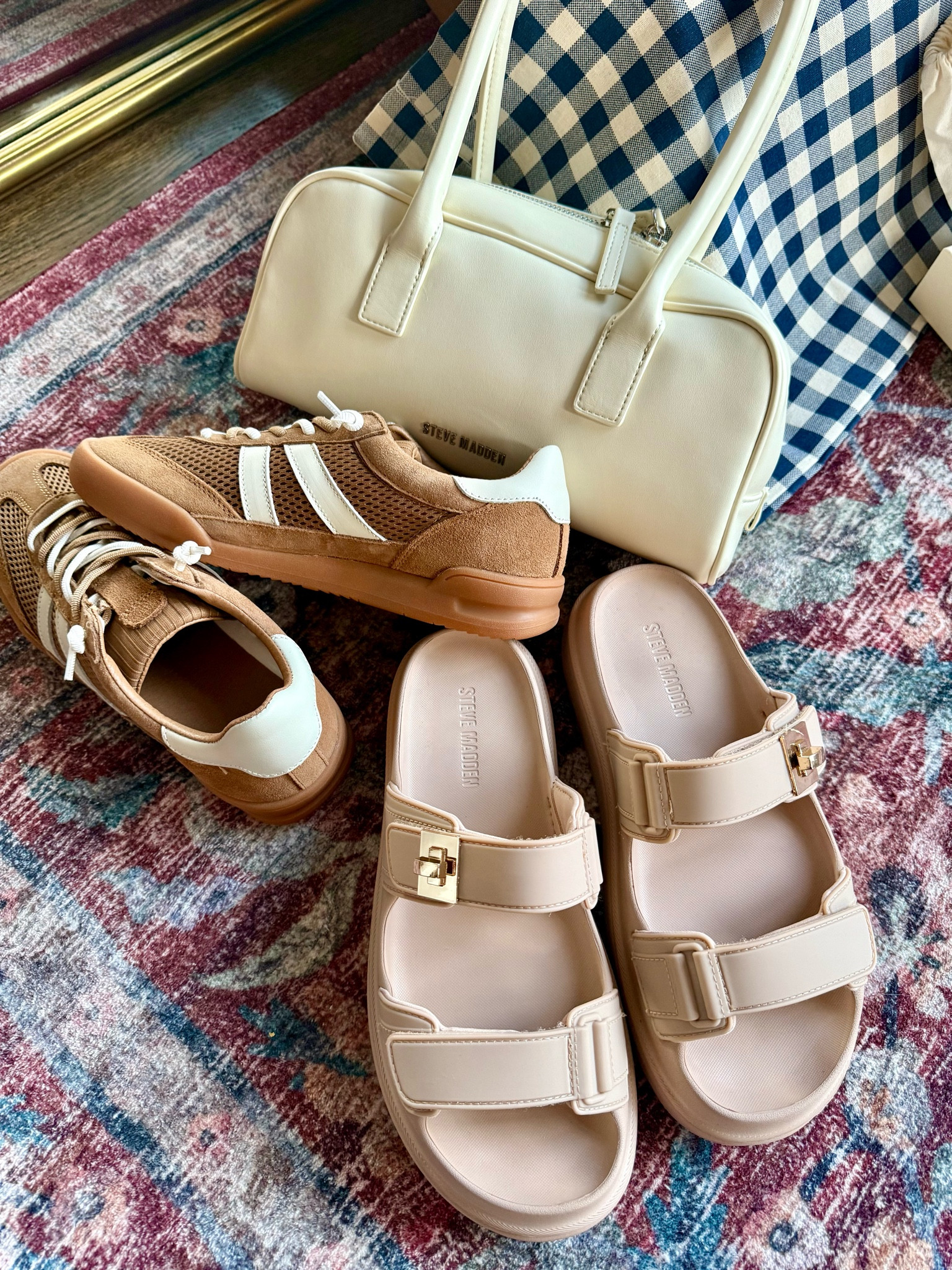 LATEST SHOE ORDER 

#LTKShoeCrush #LTKFindsUnder50 #LTKStyleTip