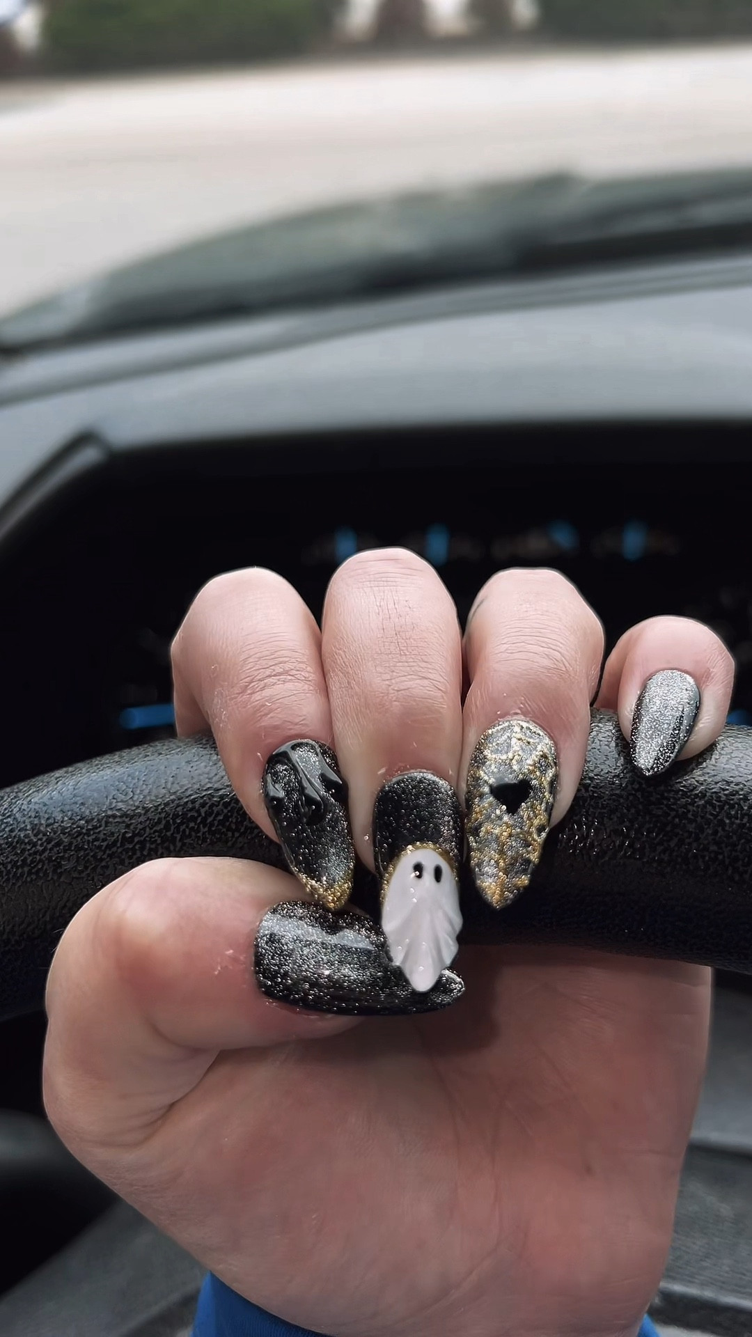 Halloween Nails! 👻

#LTKBeauty #LTKSeasonal #LTKHalloween