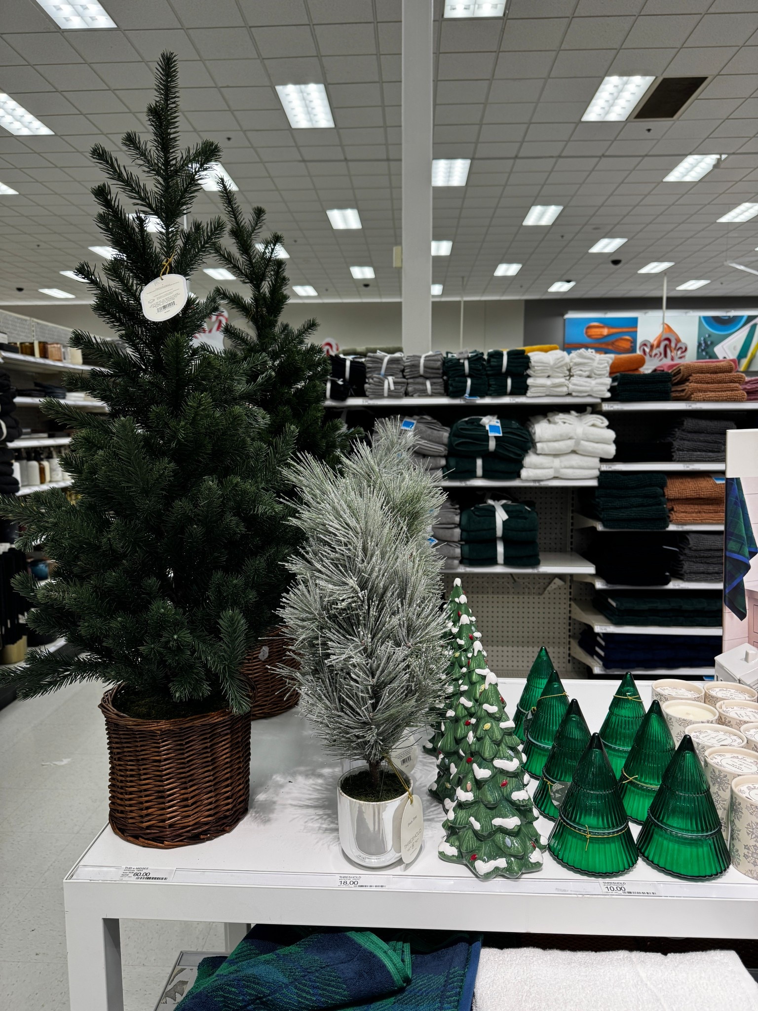 Target Holiday Decor 40% Off.

#LTKHome #LTKSaleAlert #LTKFindsUnder50