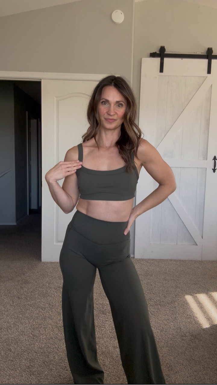 Which combo is your favorite?! I can’t choose they are both so good. 😍

Grab this set while it’s on Black Friday sale!!!

#LTKGiftGuide #LTKActive #LTKHoliday