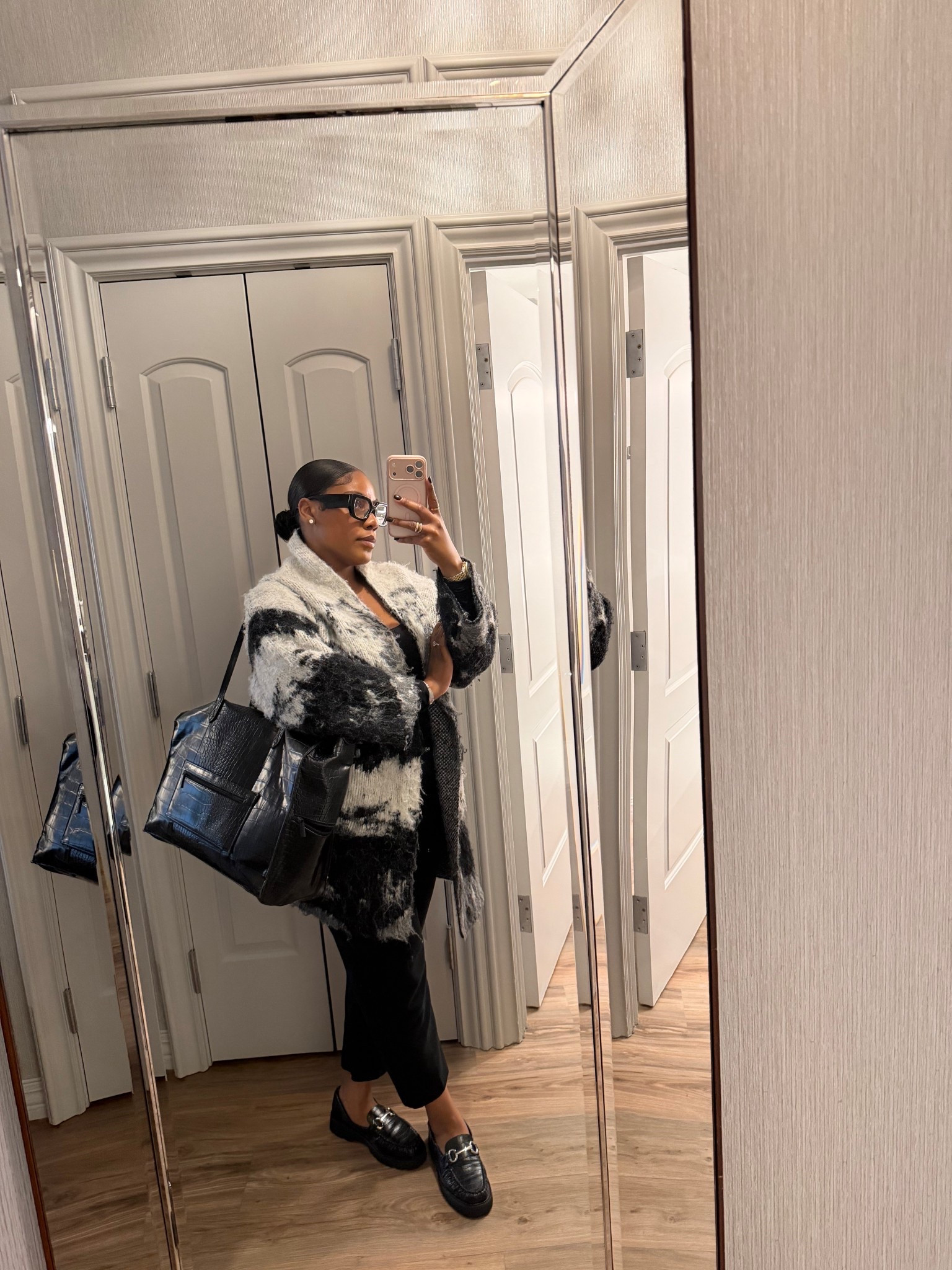 Shop the Work Bag  

#LTKgrwm #LTKWorkwear