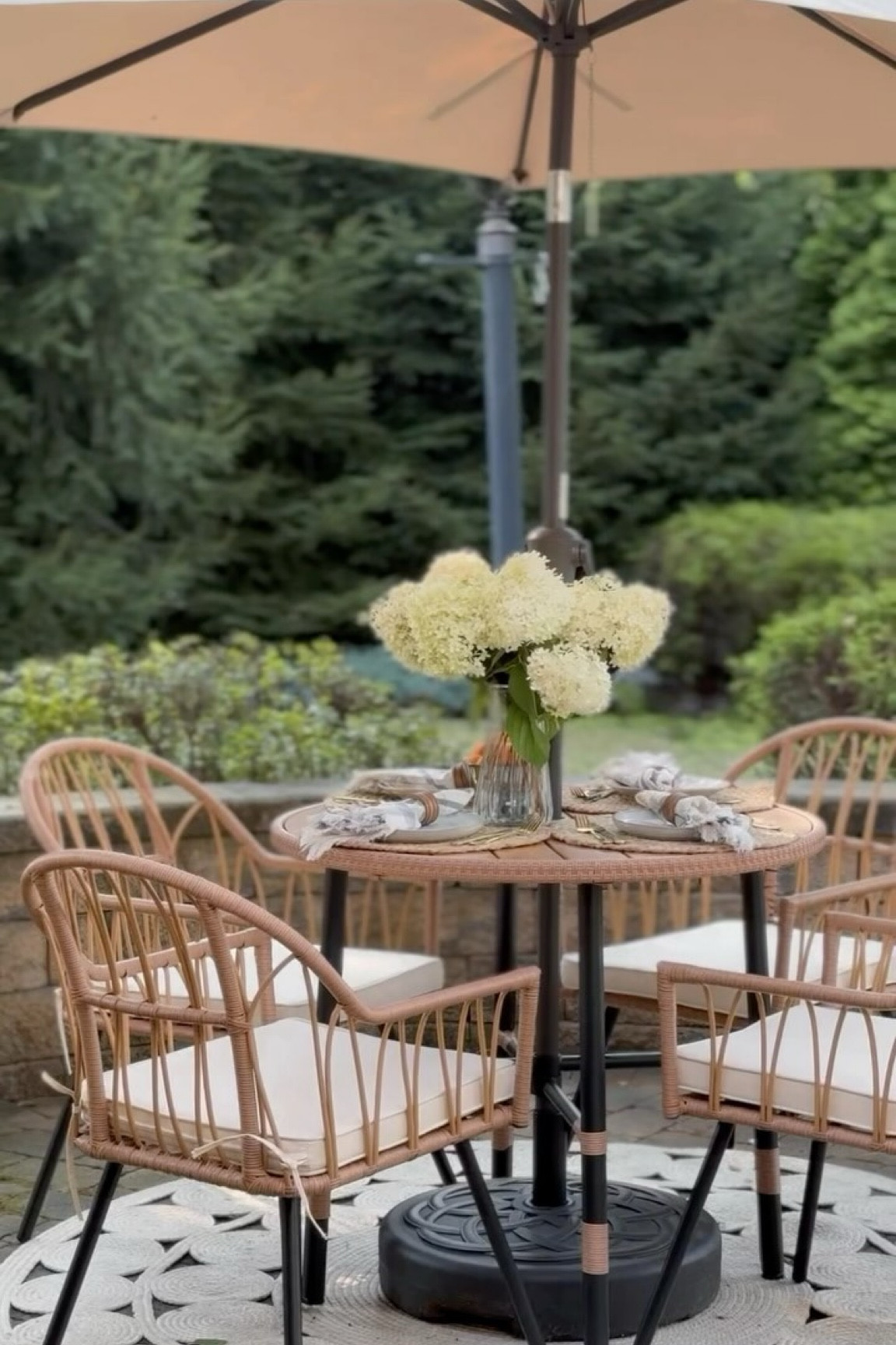 While some of y’all have already started decorating for fall , I’m still holding on to summer just a tad bit longer! Is it just me or did the summer go really fast?!! 

I’m absolutely in love with my rattan dining table from Amazon—it’s stunning! The design is gorgeous, and it’s the ideal  for a smaller space if you’re looking for something stylish without taking up too much room. 

Comment patio and I’ll send you a link 🔗 

#patio #patiodesign #patiodecor #patiofurniture #patiostyle #pátio #patiogarden #patiolife #patioideas #instahome #interiordesign #neutralhome #interiorstyling #neutralhomedecor #ａｅｓｔｈｅｔｉｃ #interiordecor #instahomedecor #modernvintagehome #summerporch #summerhousestyle #porchdecor #porchgoals