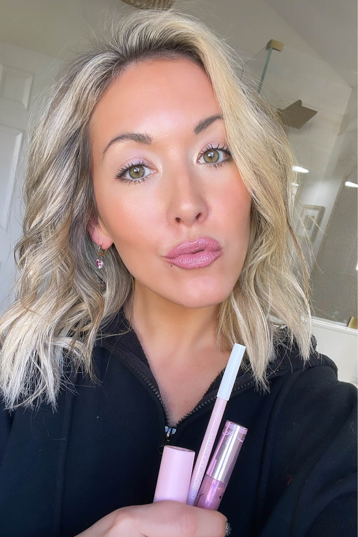 My favorite lip color at the moment 😘💕💋

#LTKfindsunder50 #LTKbeauty