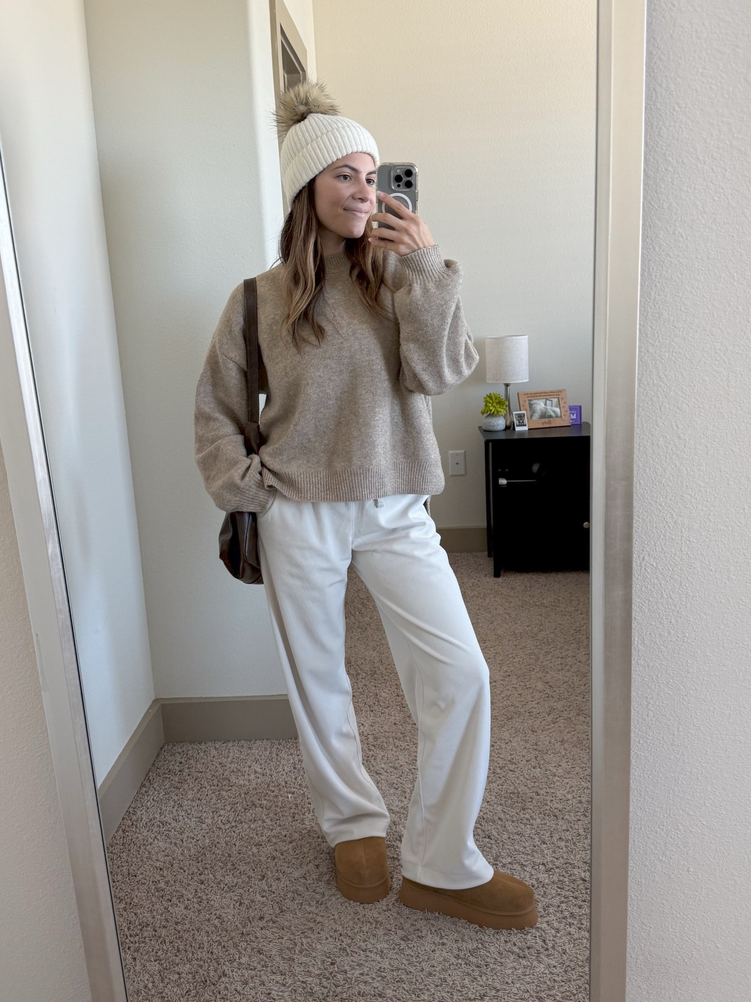 Casual winter errand outfit 🤍
Wearing size XS in pants 


Wide leg pants, wide leg sweat pants, ugg slippers, knit sweater, corduroy pants, comfy pants, winter clothes 