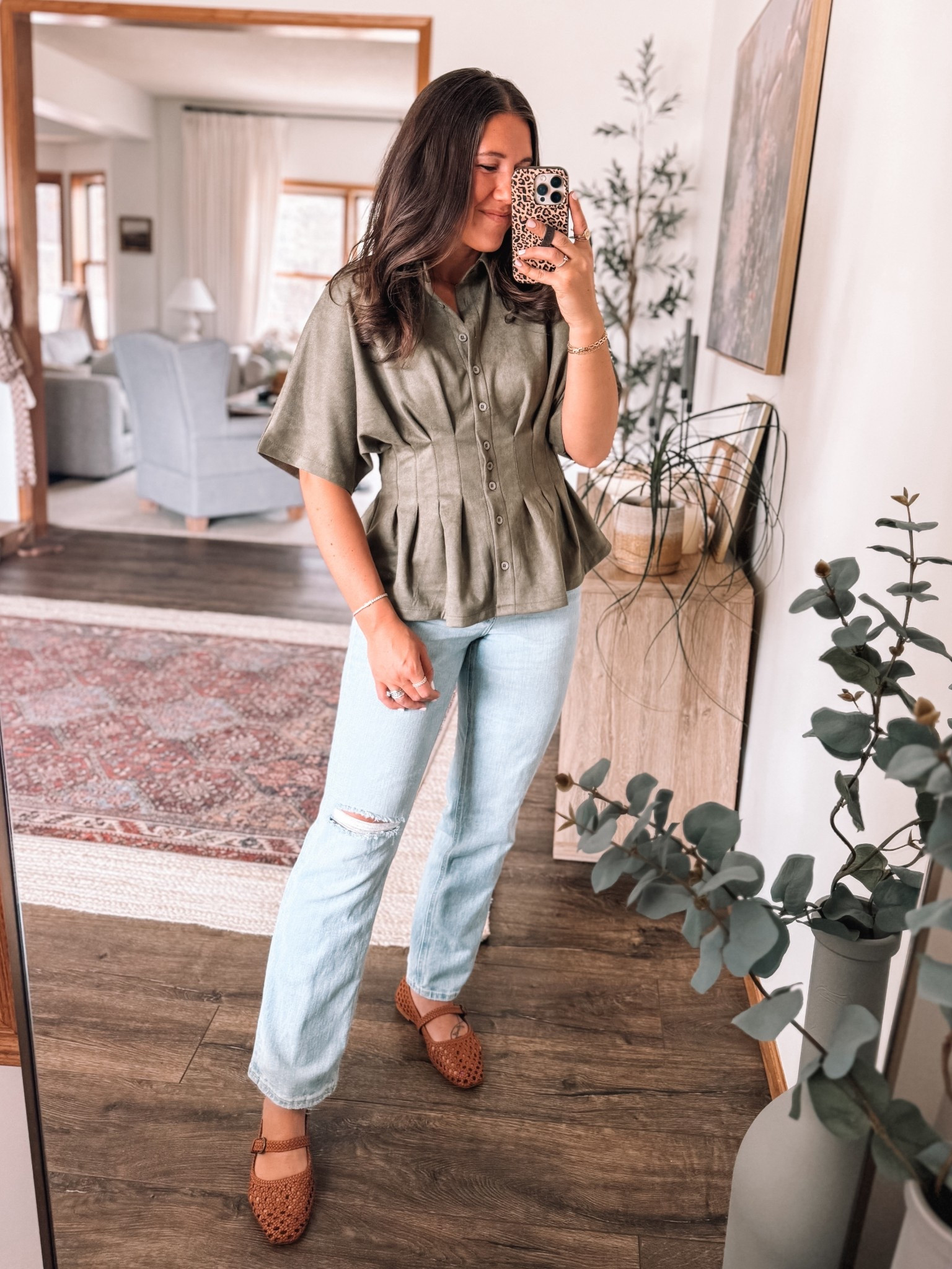 My go-to jeans are on major sale!! And how cute is this suede top for transitioning into spring 😍

Spring outfit, date night outfit 

#LTKgrwm #LTKootd