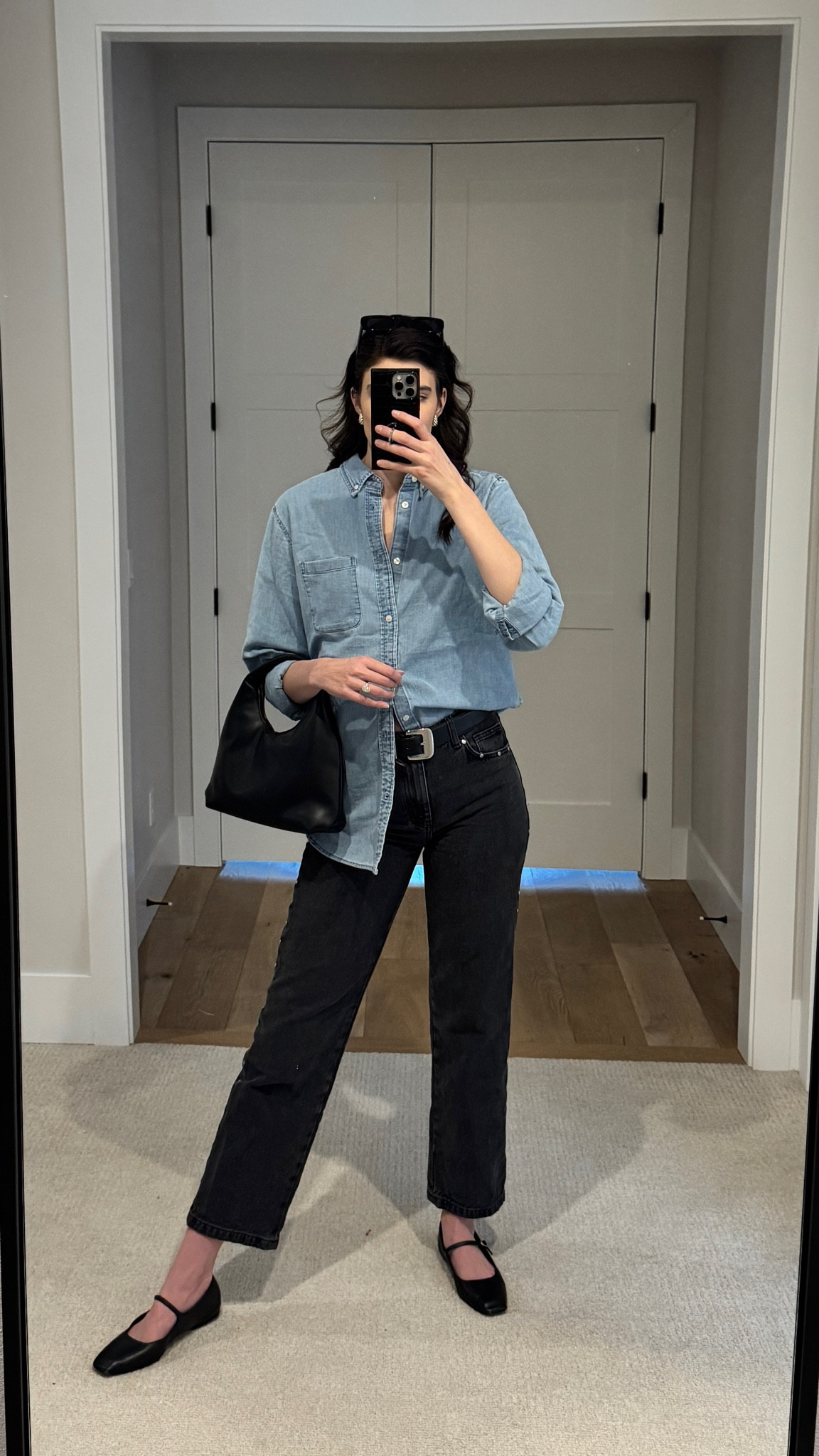 Tall girl approved denim tops from the men’s section! 

Sizing:
Top: Wearing a men’s medium tall.

#LTKSaleAlert #LTKFindsUnder100 #LTKStyleTip