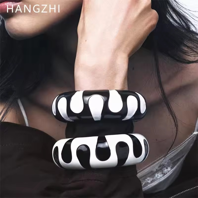 HangZhi Fashion New Black White Contrast Color Geometric Wide Chunky Resin Bracelet Massive Vacat... | AliExpress (US)